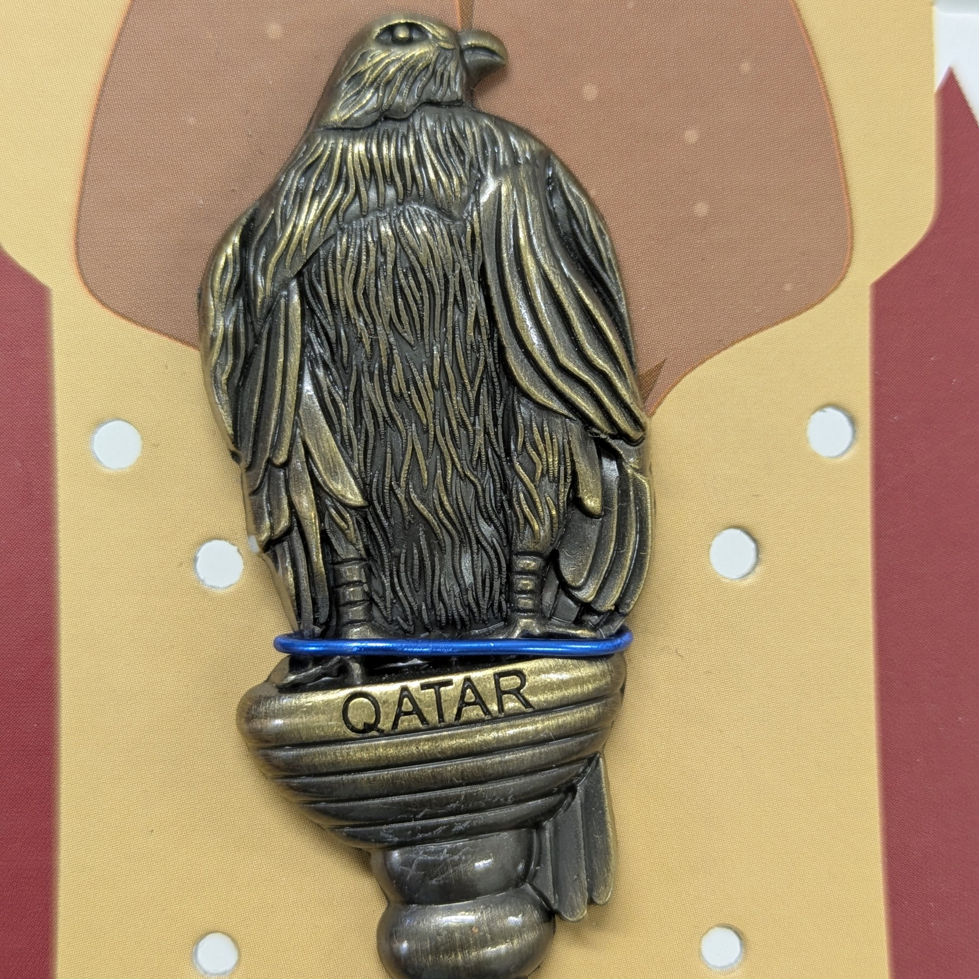 Magnet Faucon Qatar objet déco souvenir touristique Moyen Orient - Photo 1