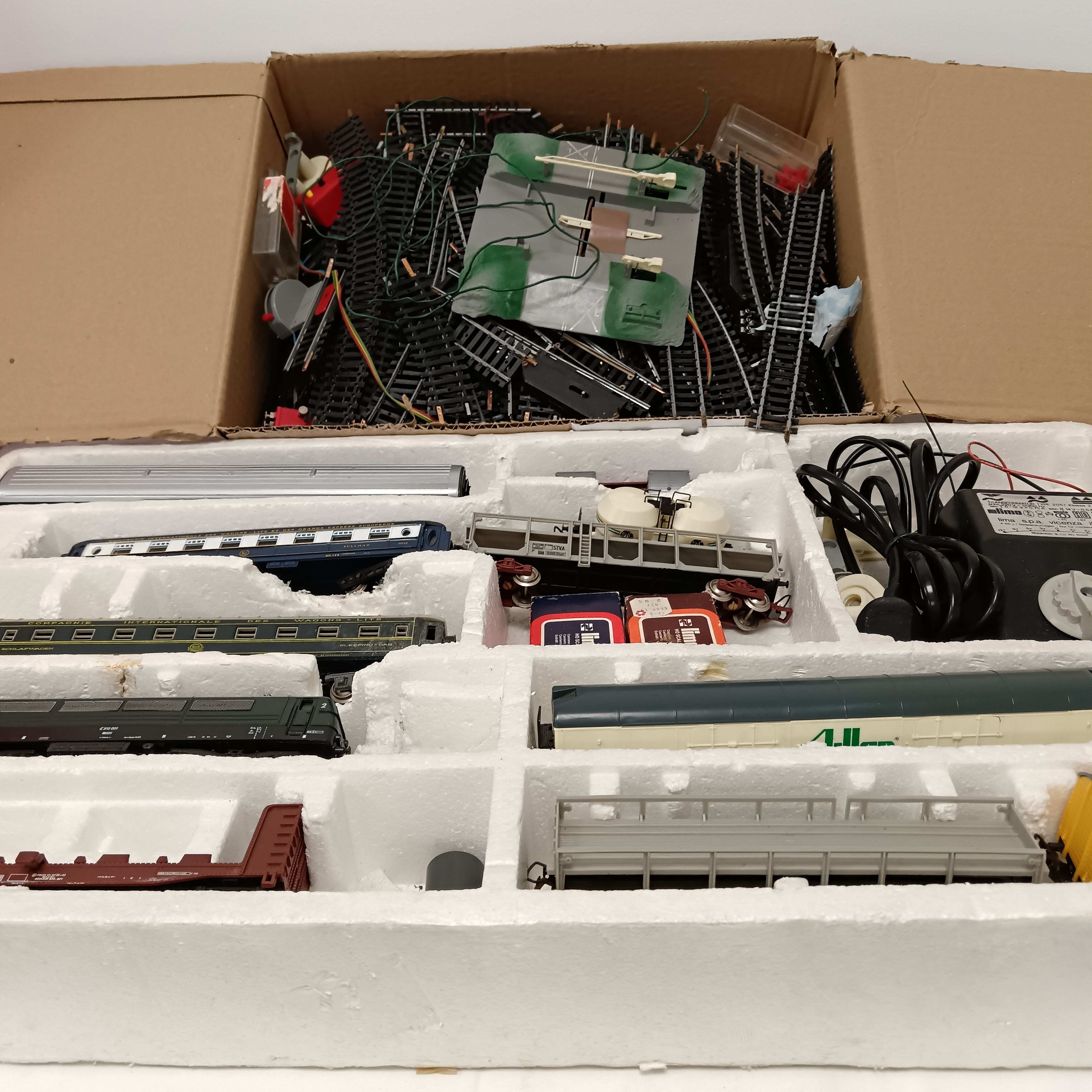 Lot De Trains Hornby Meccano - Boîte, Transformateur, Rails, Wagons (voir Photos)