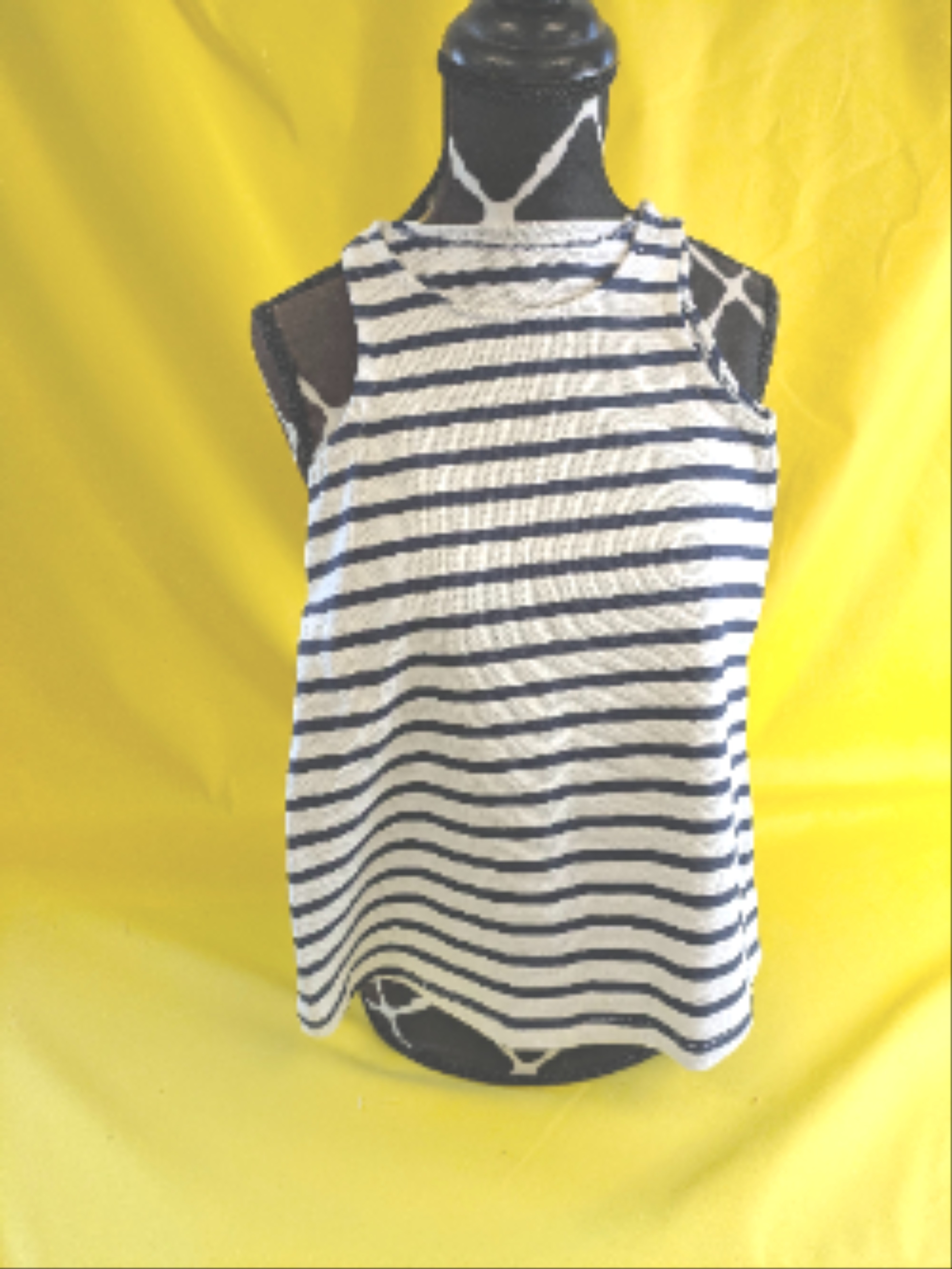 Robe Marinière Fille Comme neuf -  reconditionné disponible sur Label Emmaüs
