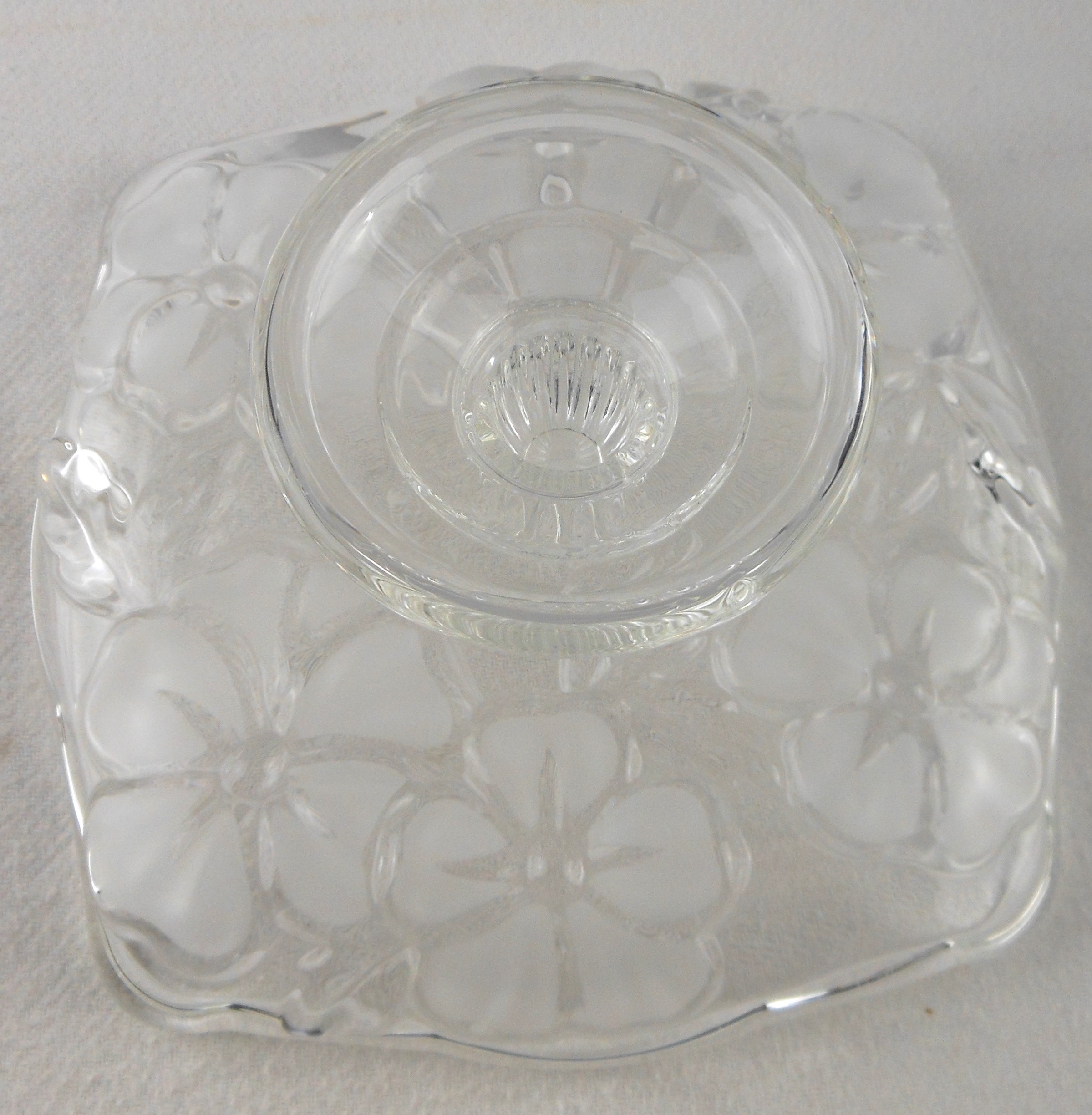 Ancien Plateau En Verre Sur Pied, Présentoir à Gâteau Ou Coupe à Fruits Drageoir