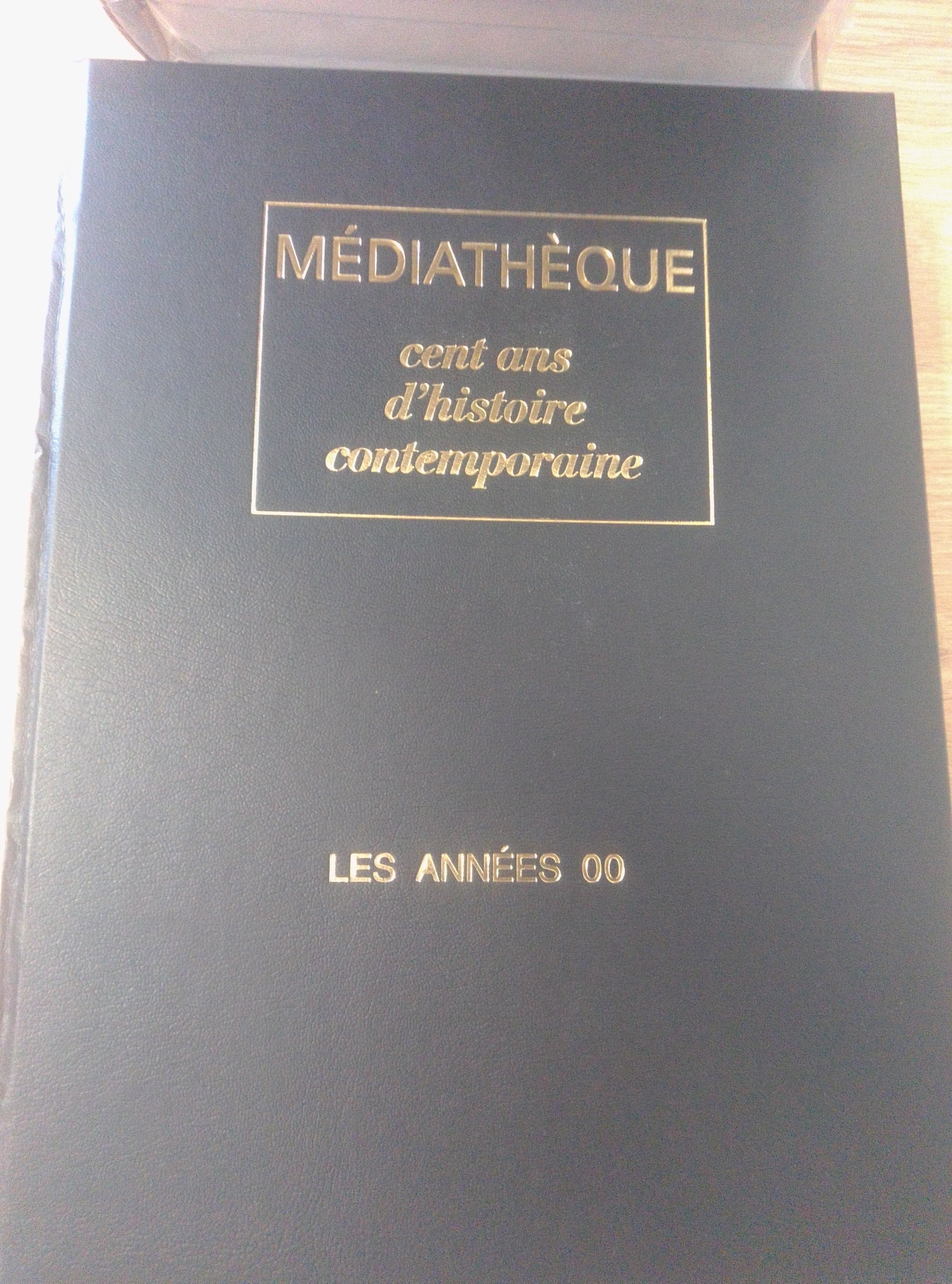 Médiathèque cent ans d'histoire contemporaine en 10 volumes - Photo 6