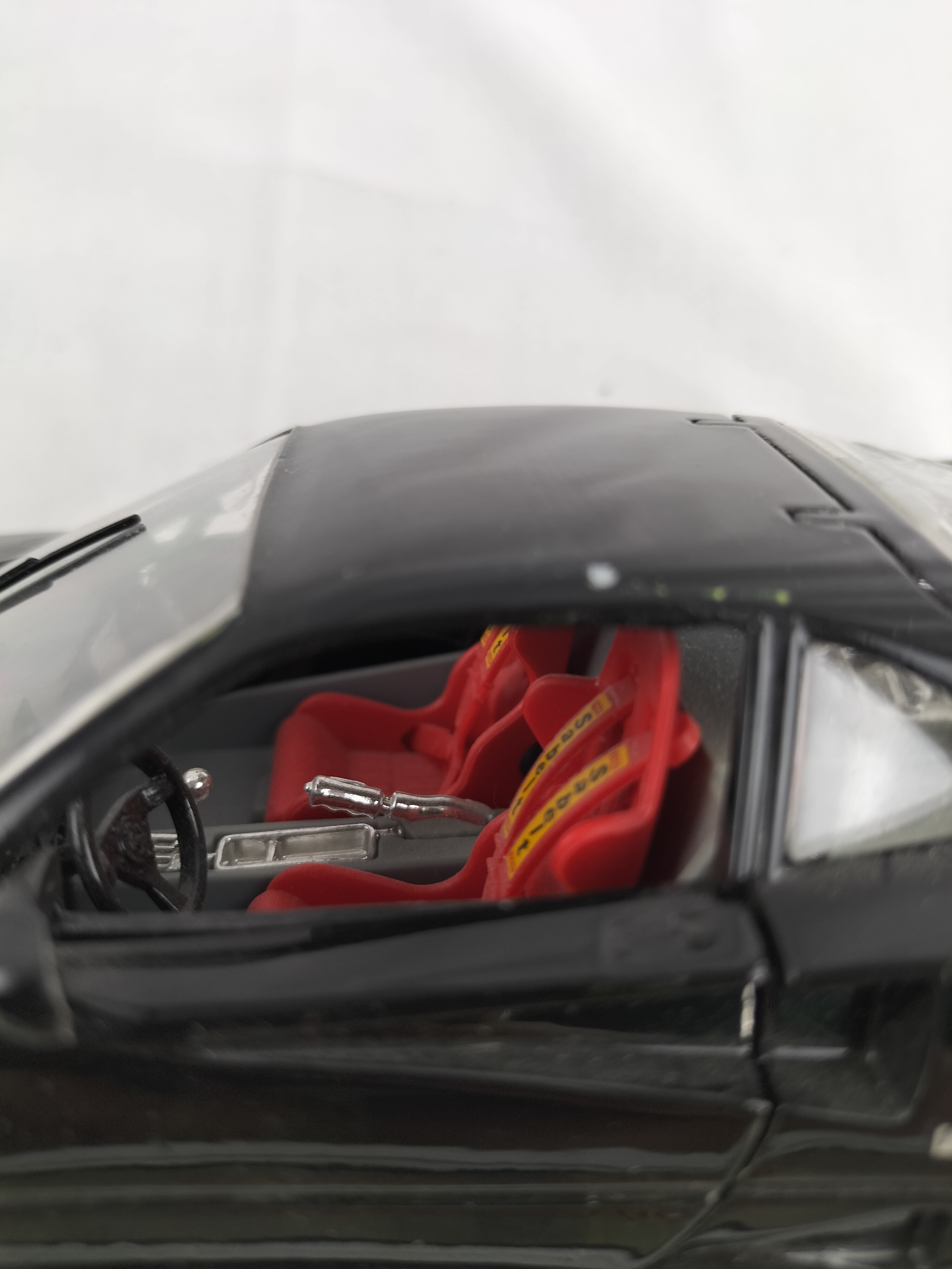 Voir photo 33 de Lot de 8 voitures miniatures de collection – Ferrari, Porsche, Mustang, Cadillac, Corvette Lot de 8 voitures miniatures de collection – Ferrari, Porsche, Mustang, Cadillac, Corvette Bon état - Vue 33 -