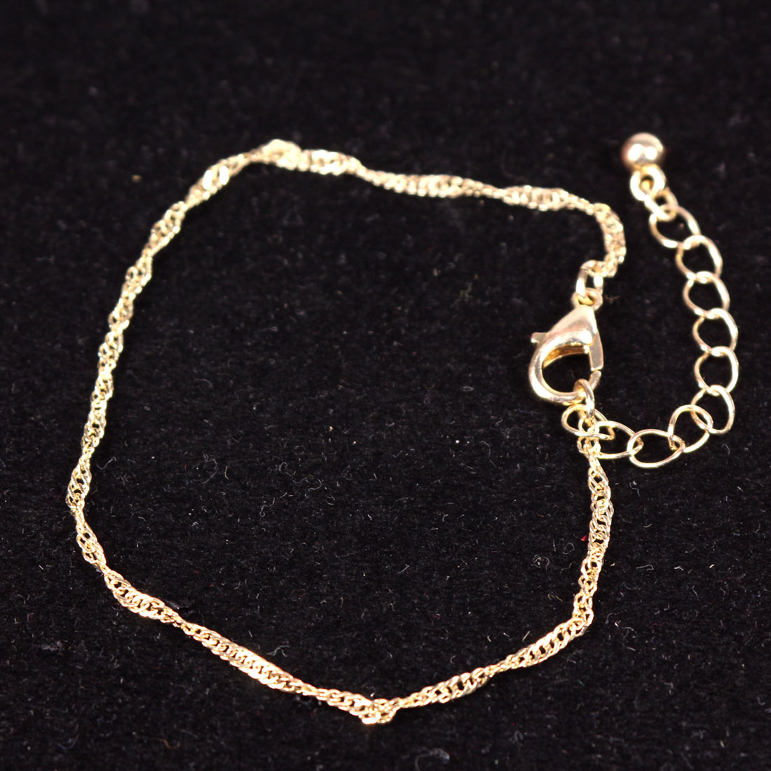 Voir photo 4 de Collier + bracelet en métal doré Collier + bracelet en métal doré Bon état - Vue 4 -