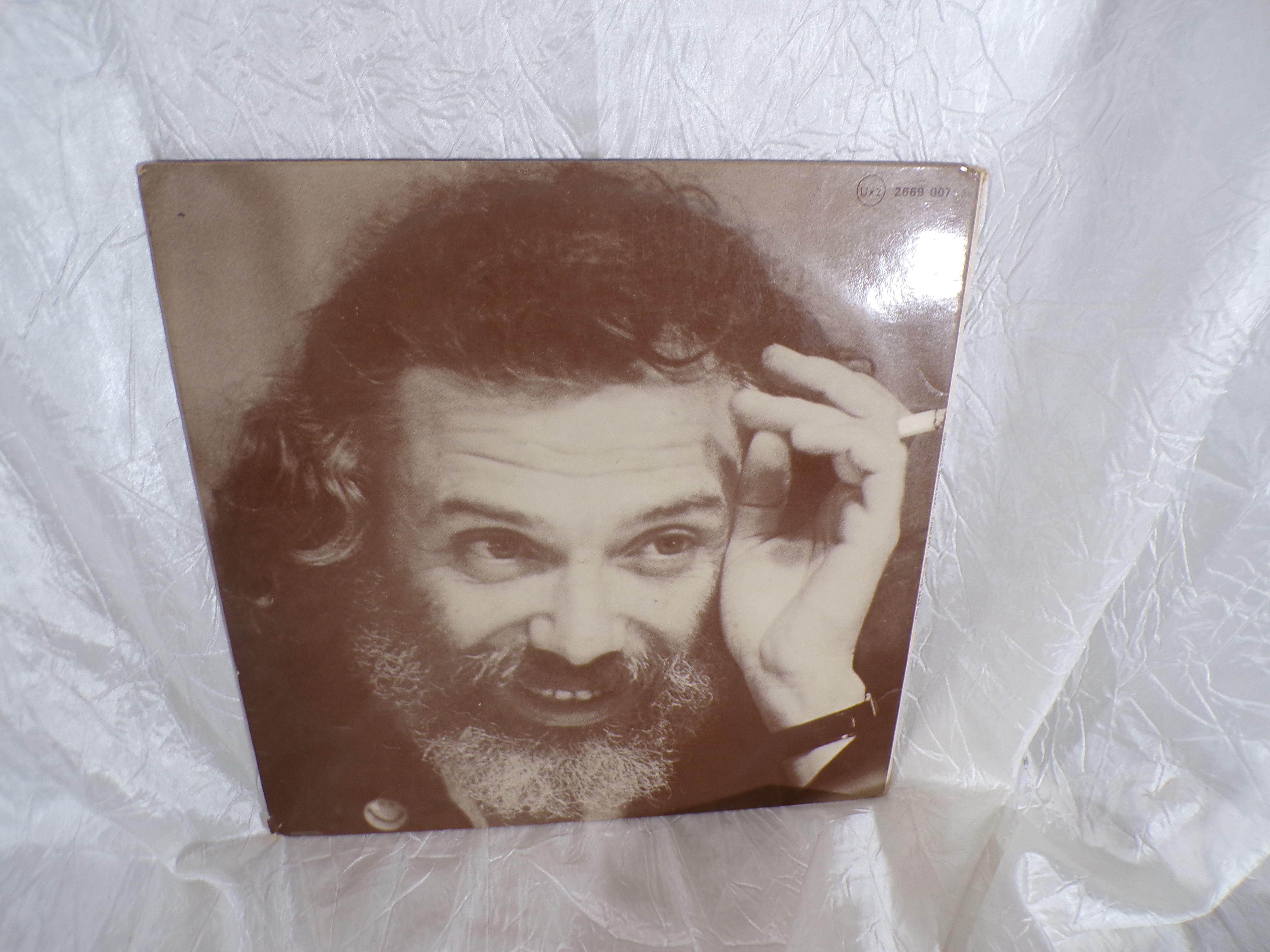 Voir photo 2 de Vinyle Georges Moustaki "l'album "Concert" Vinyle Georges Moustaki "l'album "Concert" Très bon état - Vue 2 -