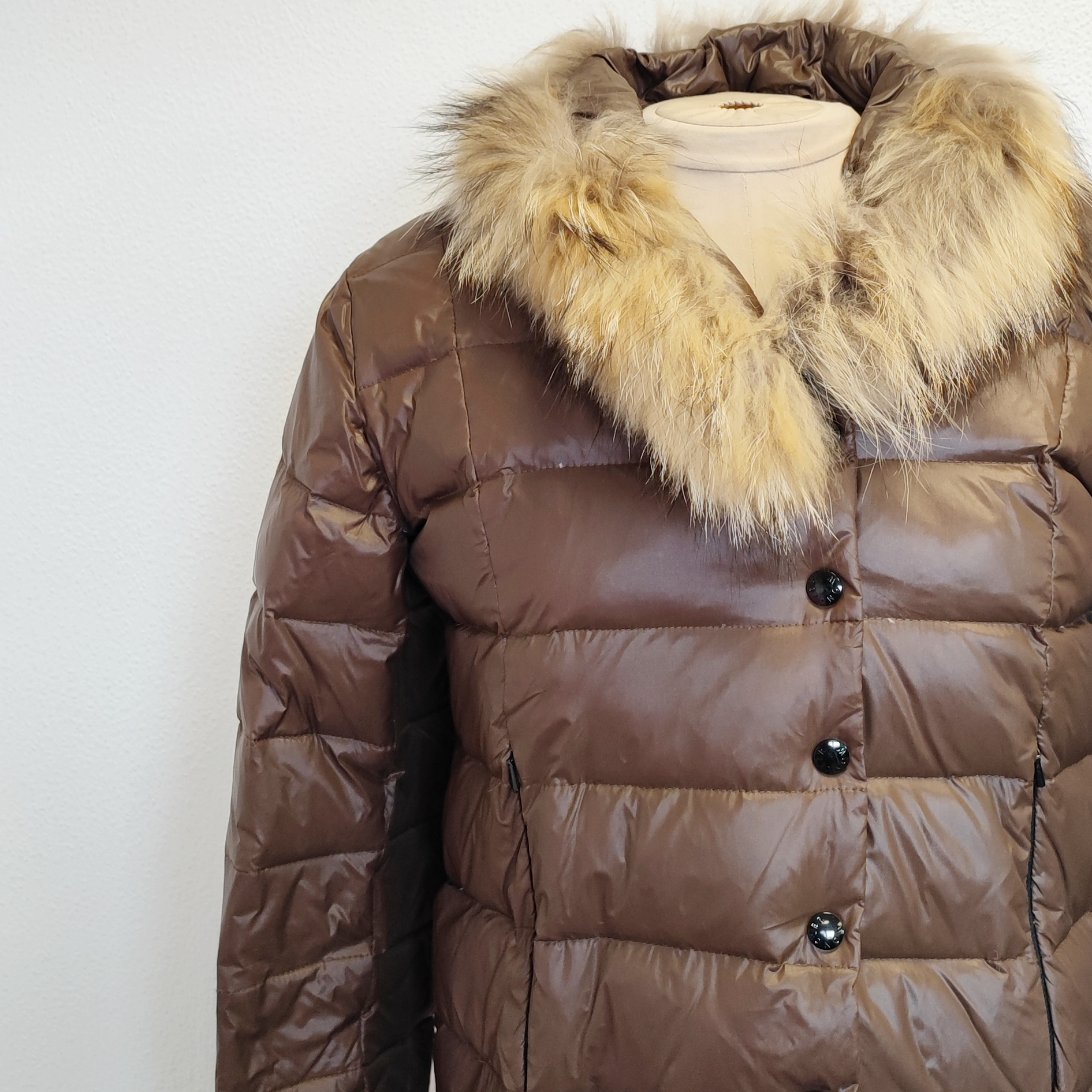 MONCLER - Doudoune marron à volants - T0 - Femme État correct -  reconditionné (offre indisponible)