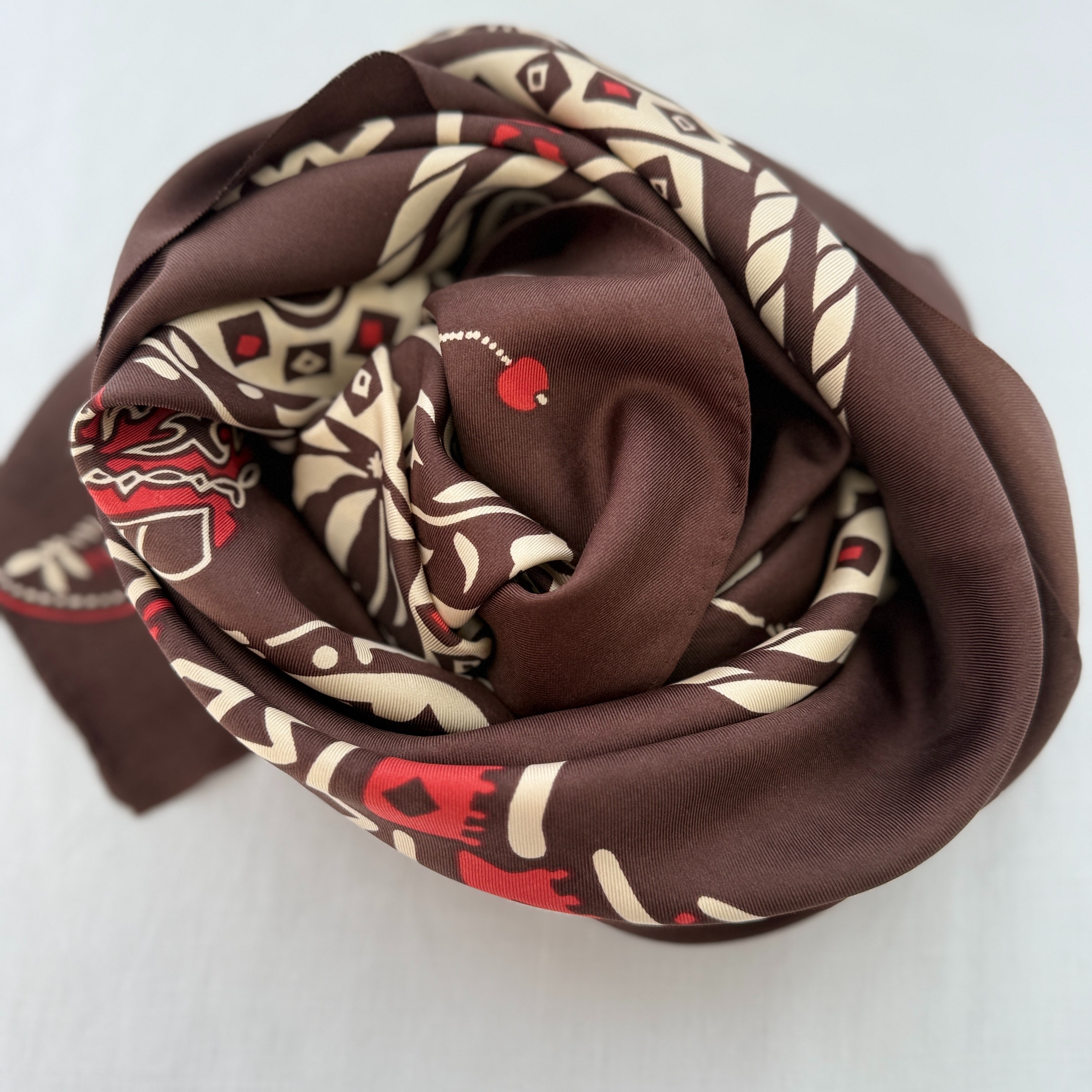 Foulard en soie naturelle - ourlet roulé à la main Bon état - Vue 3 - 