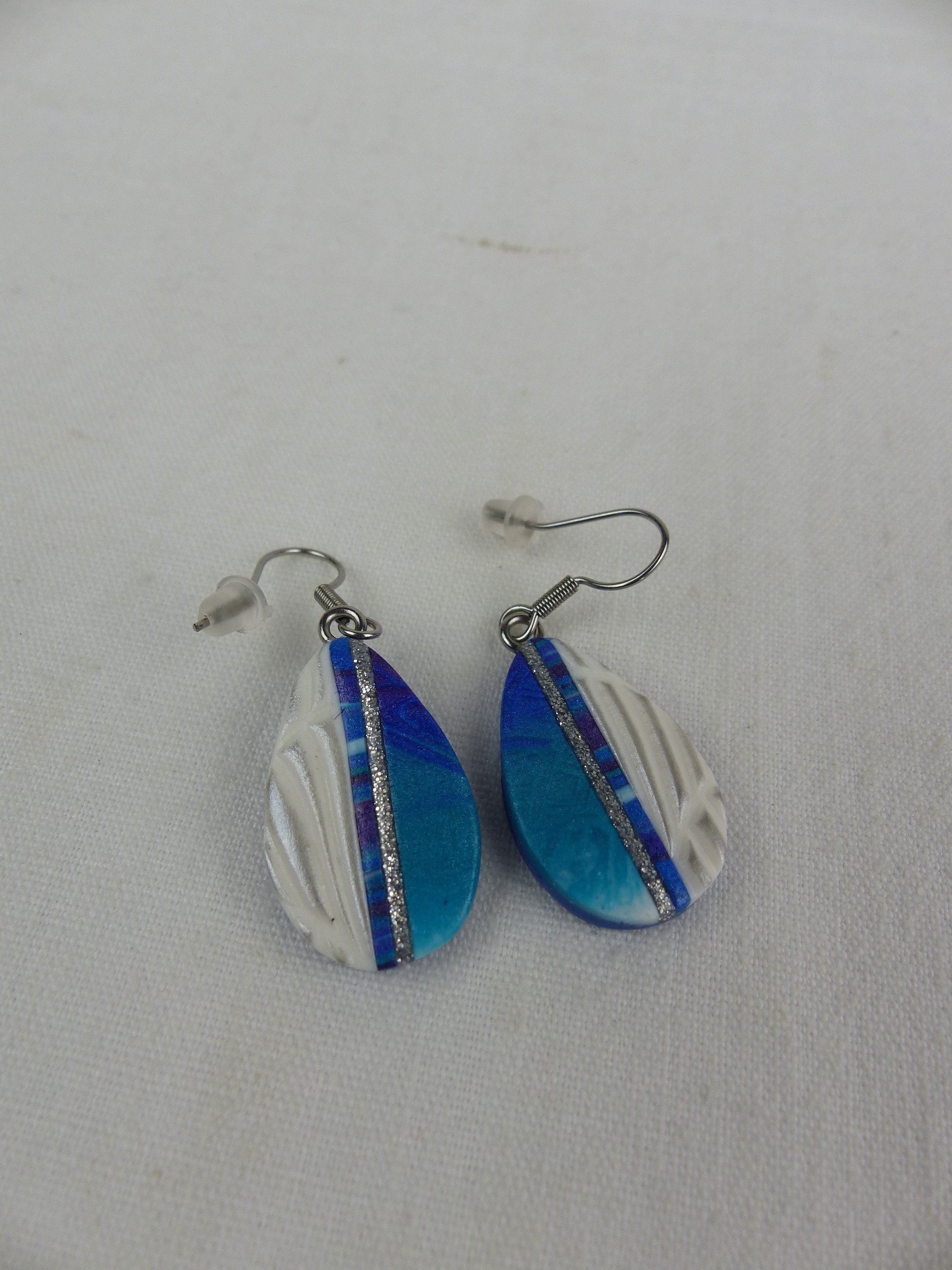 Collier + Boucles d’oreilles bleu blanc bijou fantaisie artisanal Très bon état - Vue 7 - 