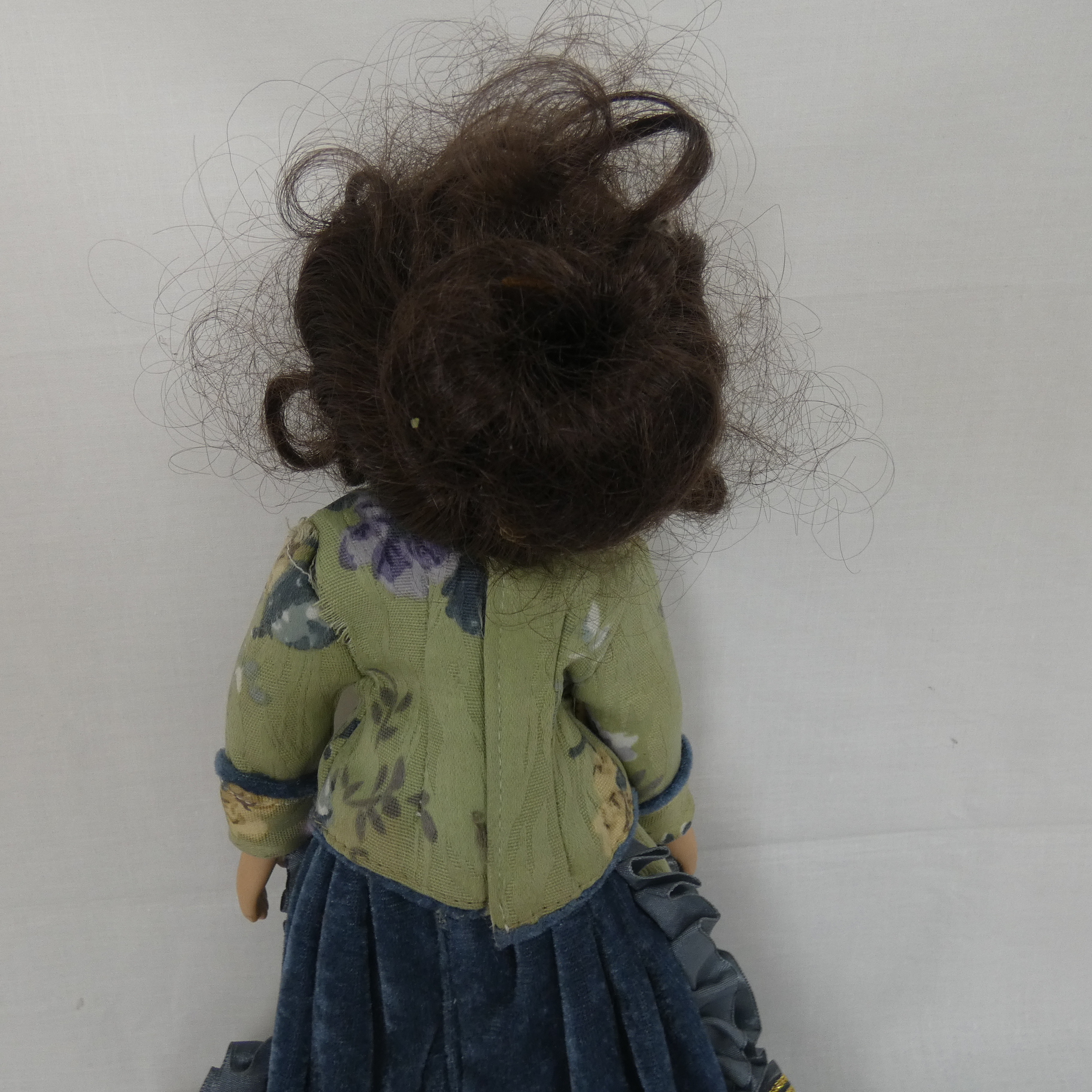 Poupée Féminine Vintage  Très bon état - Vue 5 - 
