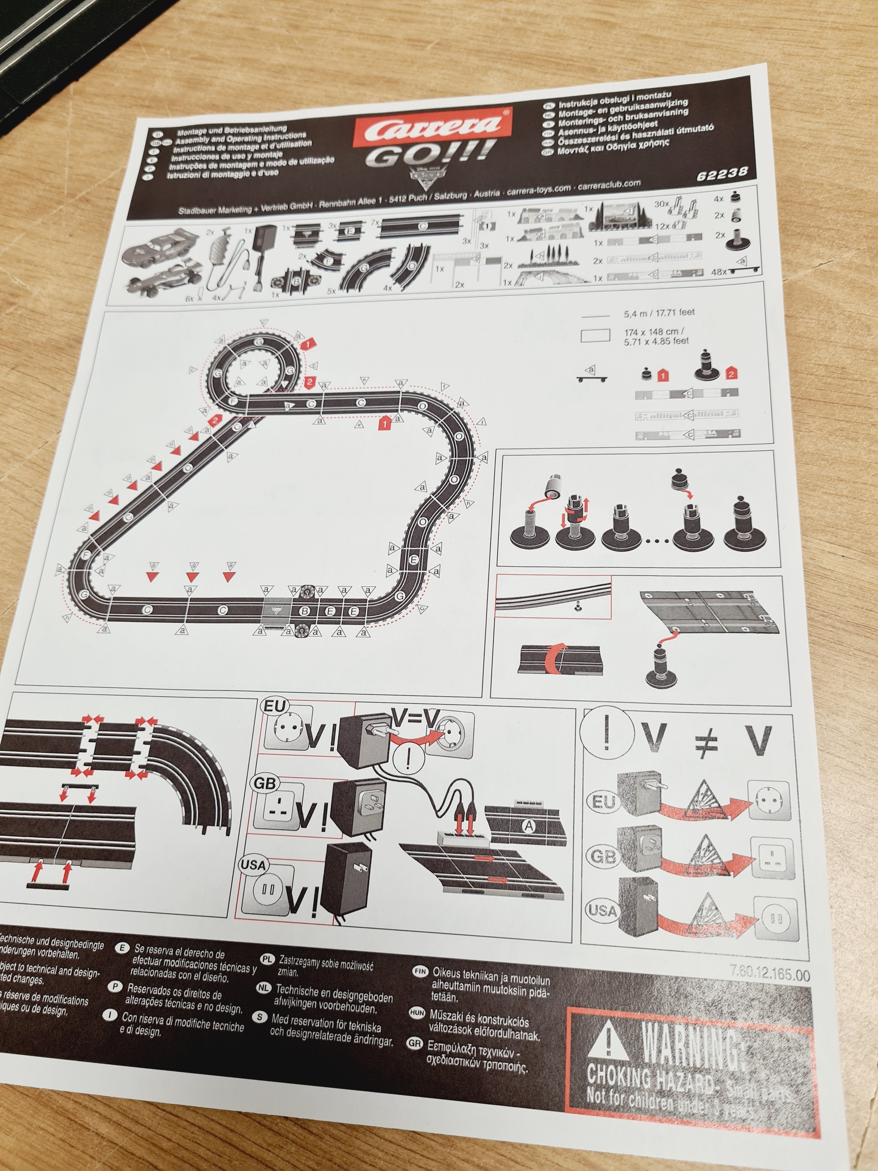 Circuit Carrera Go Cars réf 62238 - Disney Pixar - Porto Corsa Racing - 1/43- 6 ans + Bon état - Vue 5 - 