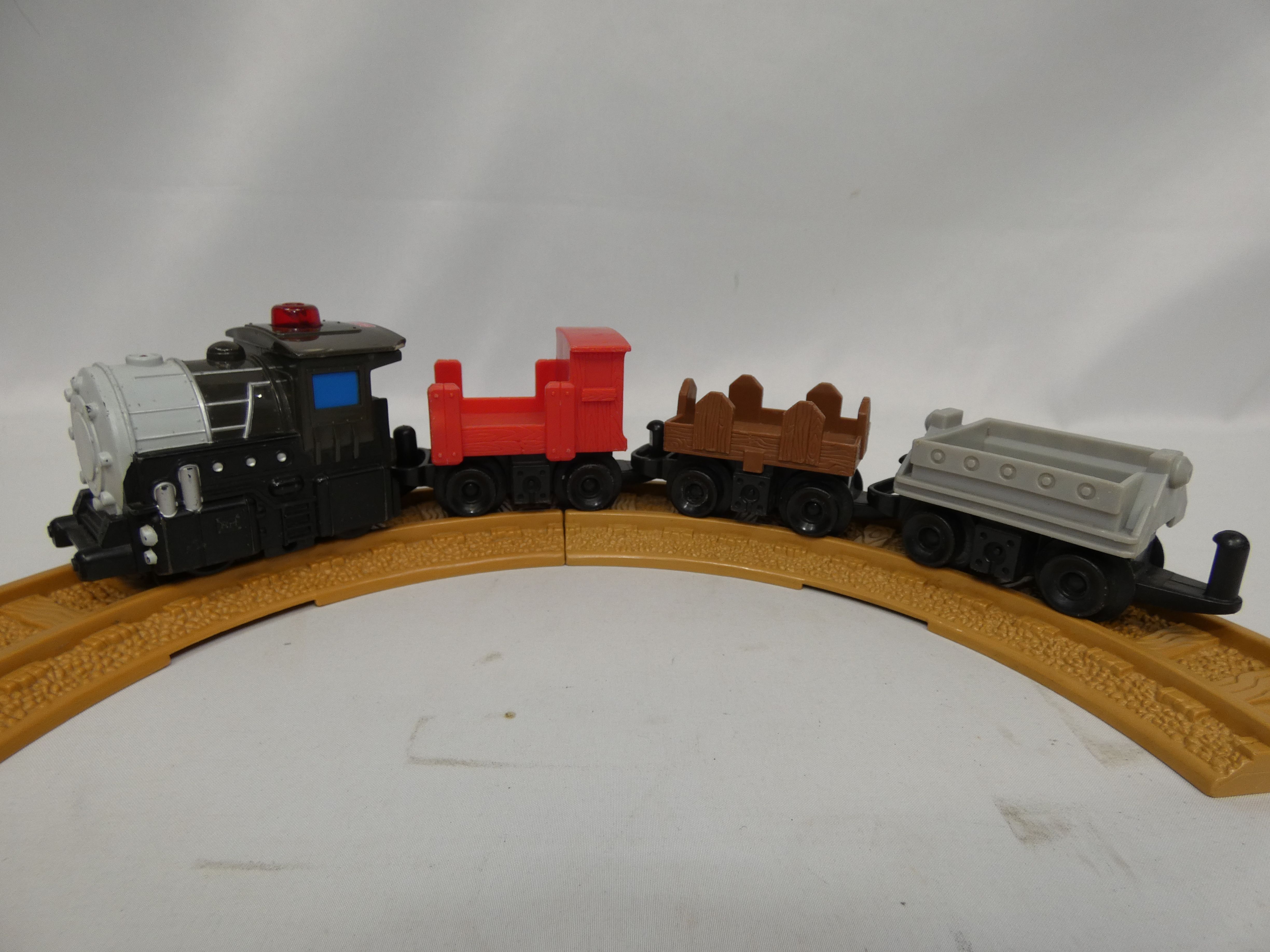 Circuit Geotrax train de chez FISHER PRICE (pour pièces) Bon état - Vue 11 - 