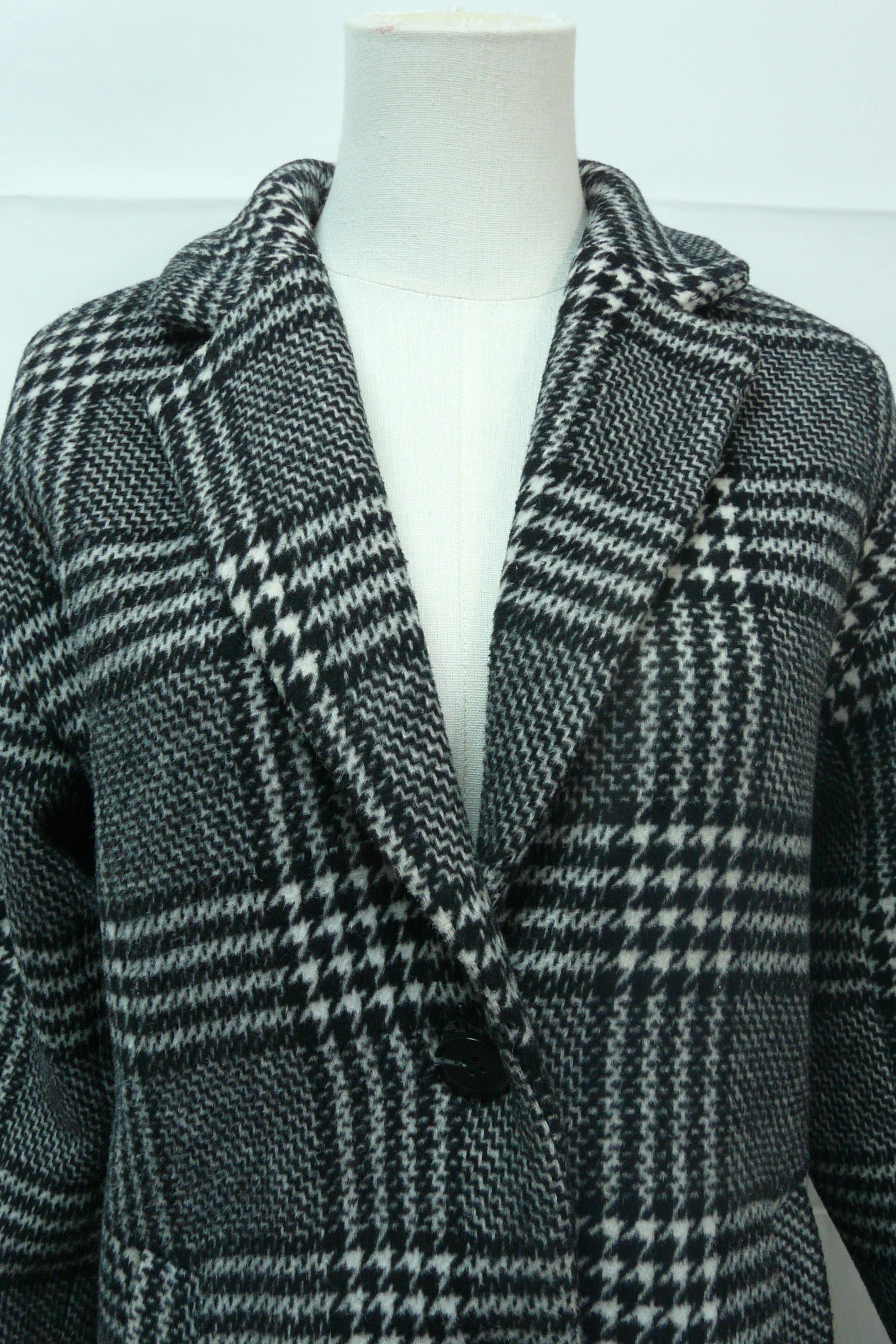 Voir photo 6 de E1 - Manteau motif tartan - Kiabi - Âge 12 ans (2XS) E1 - Manteau motif tartan - Kiabi - Âge 12 ans (2XS) - Vue 6 -