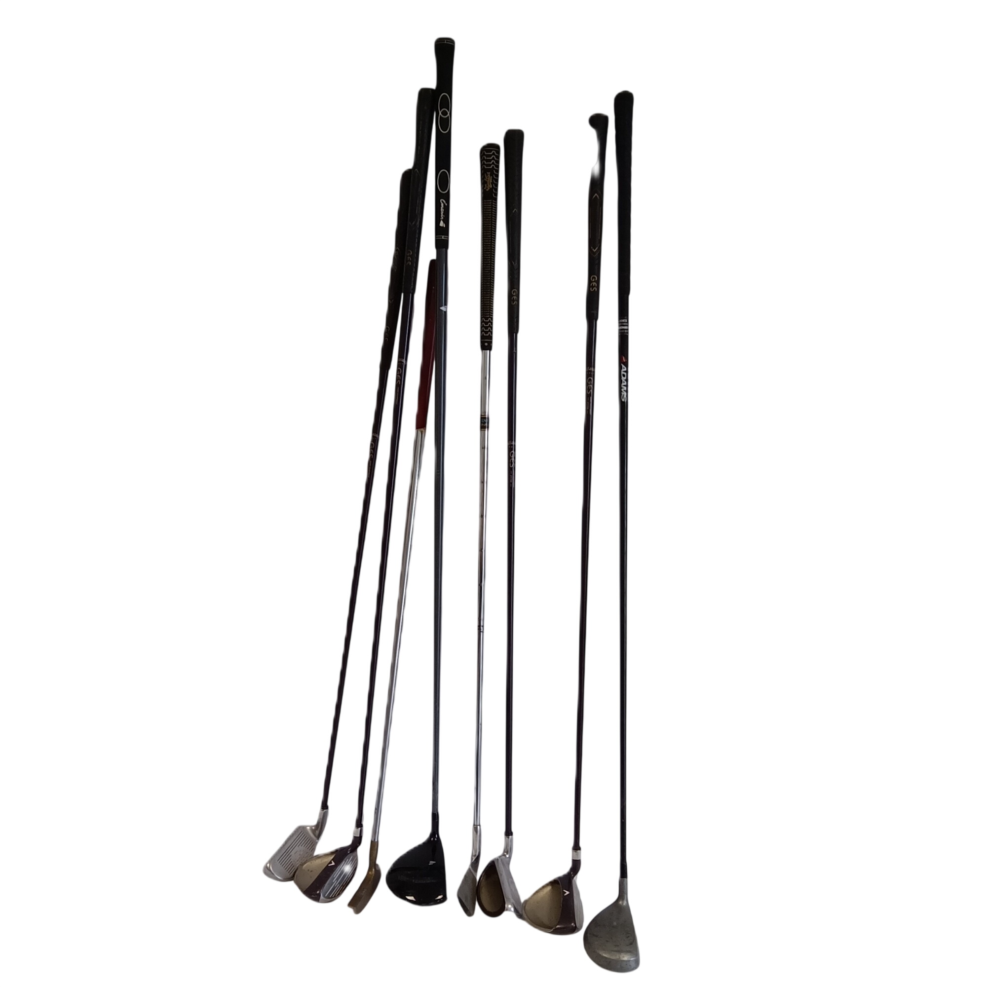 Acheter Lot de 8 clubs de golf avec accessoires - 110,00 € Lot de 8 clubs de golf avec accessoires - reconditionné disponible sur Label Emmaüs