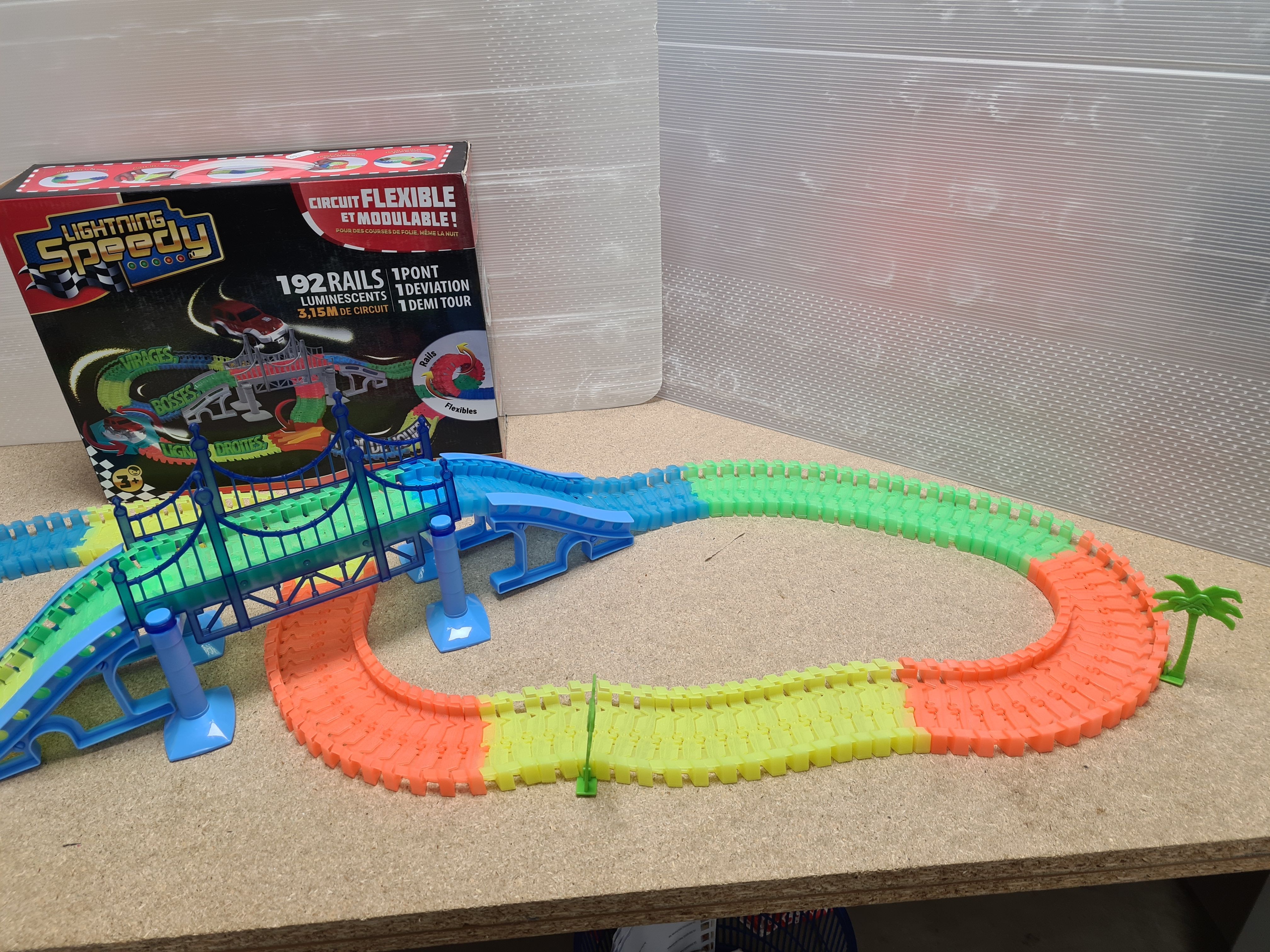 Circuit flexible et modulable - Lightning speedy- 3ans+ Bon état - Vue 8 - 