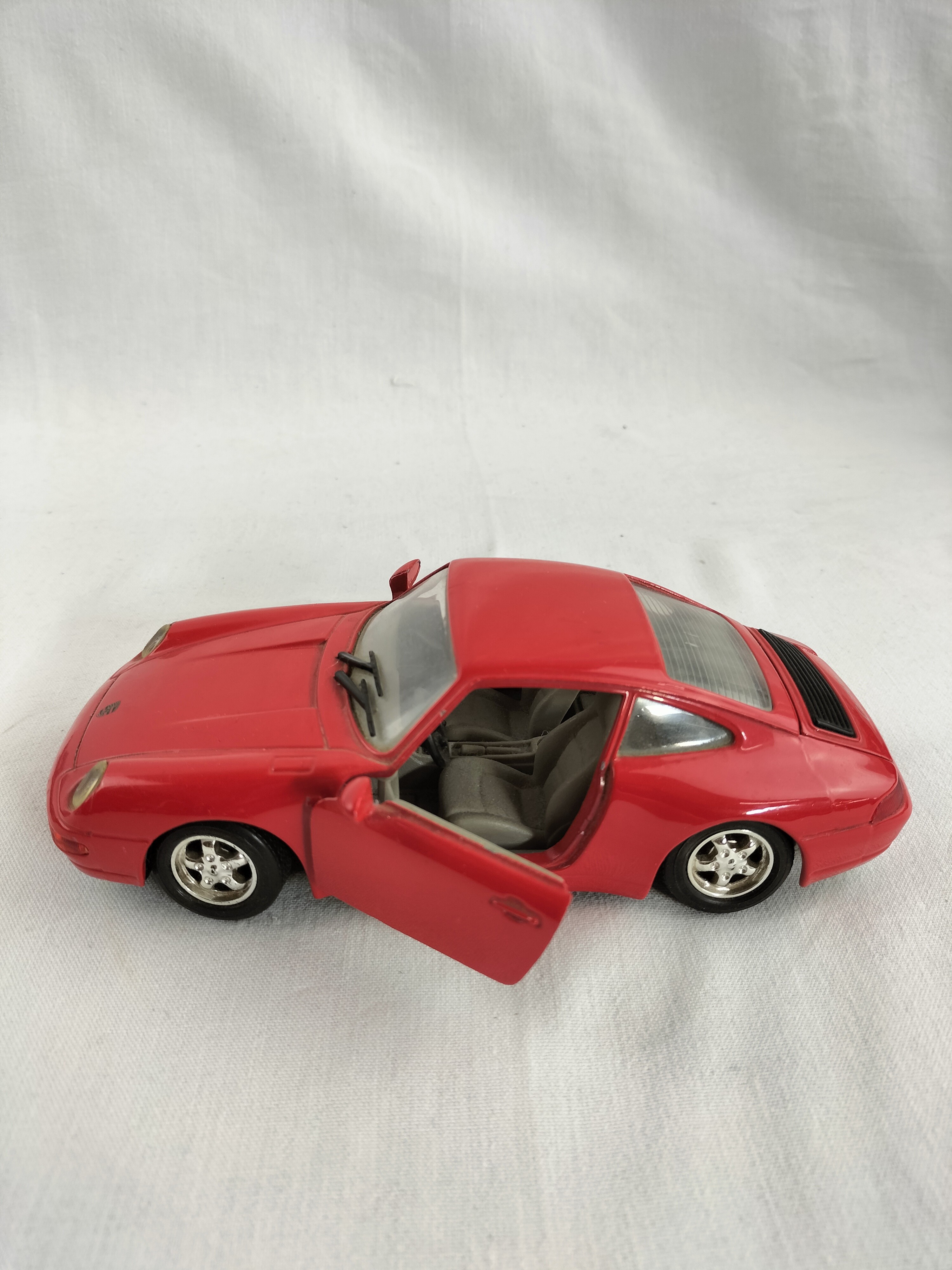 Voir photo 53 de Lot de 8 voitures miniatures de collection – Ferrari, Porsche, Mustang, Cadillac, Corvette Lot de 8 voitures miniatures de collection – Ferrari, Porsche, Mustang, Cadillac, Corvette Bon état - Vue 53 -