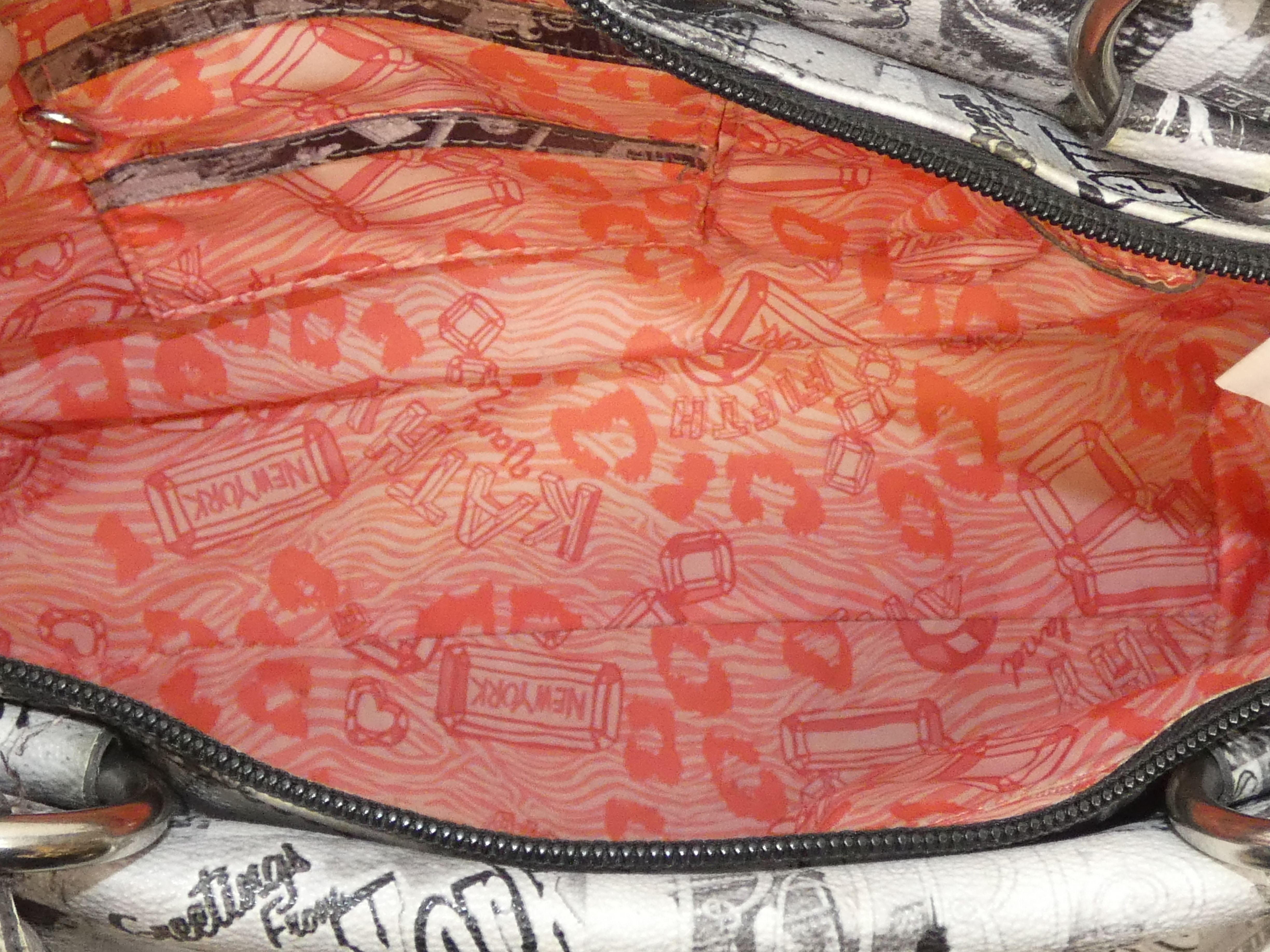 Sac à main à bandoulière en synthétique de marque KATHY VAN ZEELAND New York  - Vue 11 - 