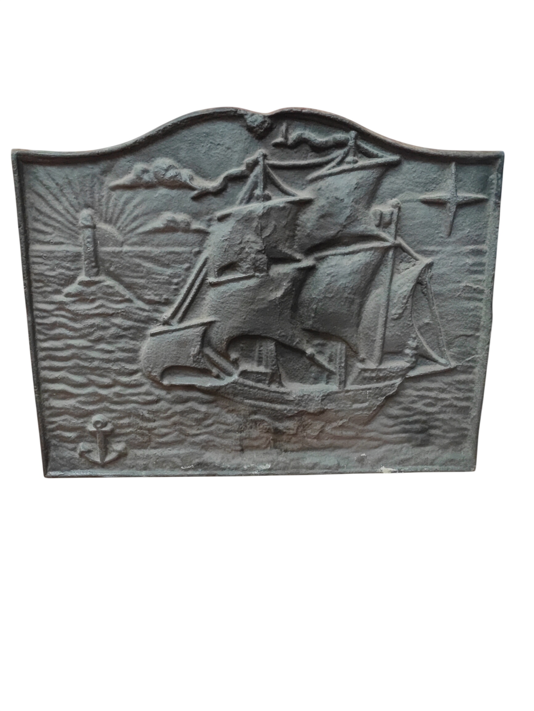 Acheter Très belle plaque de cheminée, en fonte Bon état - 250,00 € Très belle plaque de cheminée, en fonte Bon état - reconditionné disponible sur Label Emmaüs