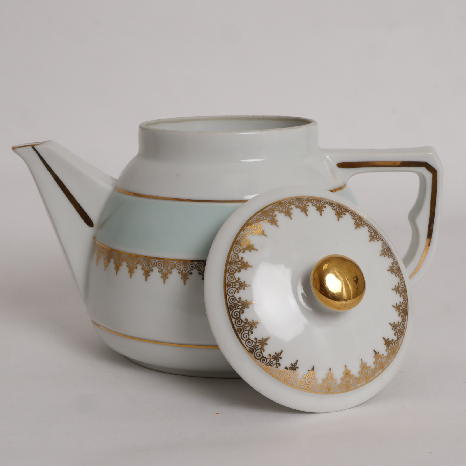 Théière en porcelaine de couleuvre en pâte et émail de Limoges Bon état - Vue 2 - 