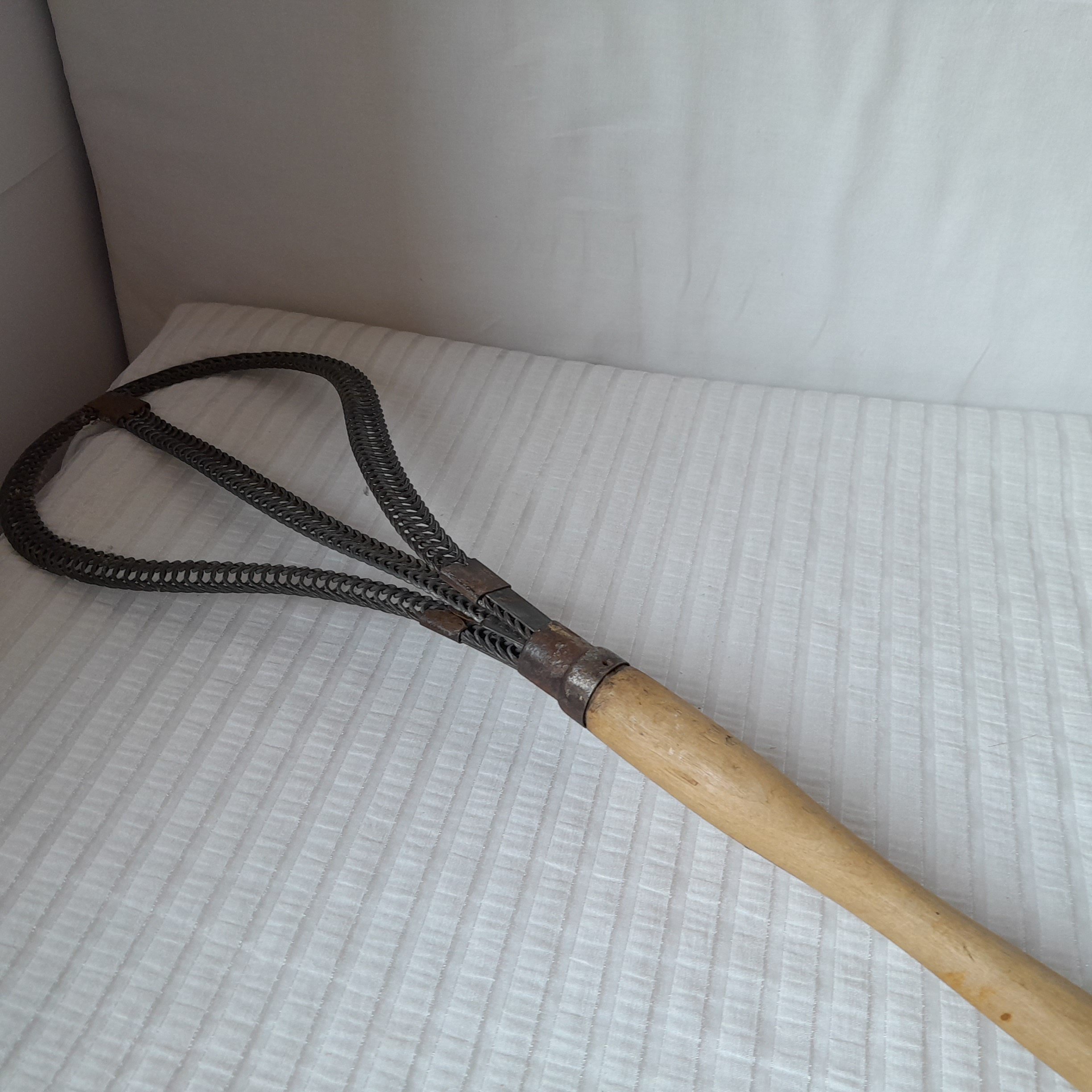 BROSSE à tapis vintage Très bon état - Vue 2 - 