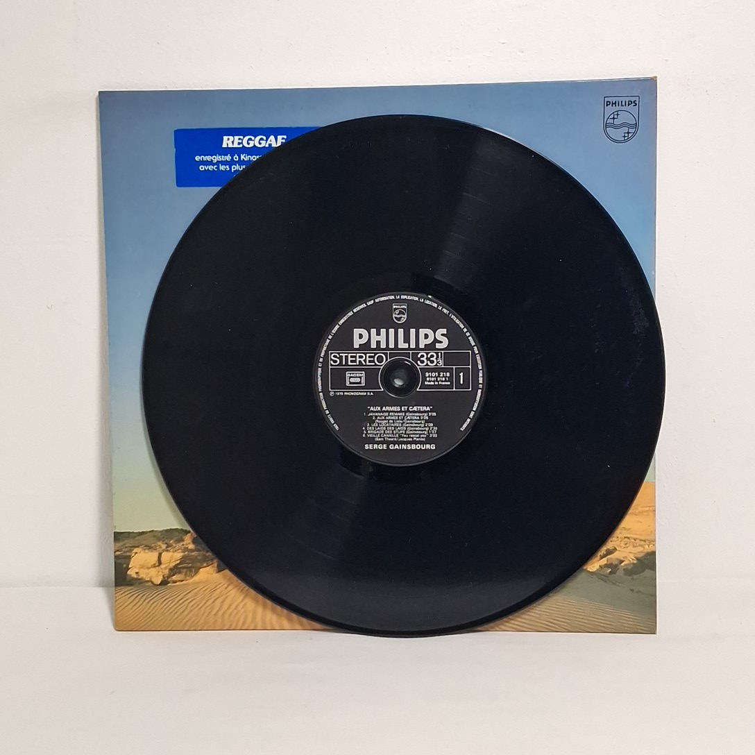 Album Gainsbourg " aux armes et caetera" en vinyle 33t État correct - Vue 2 - 
