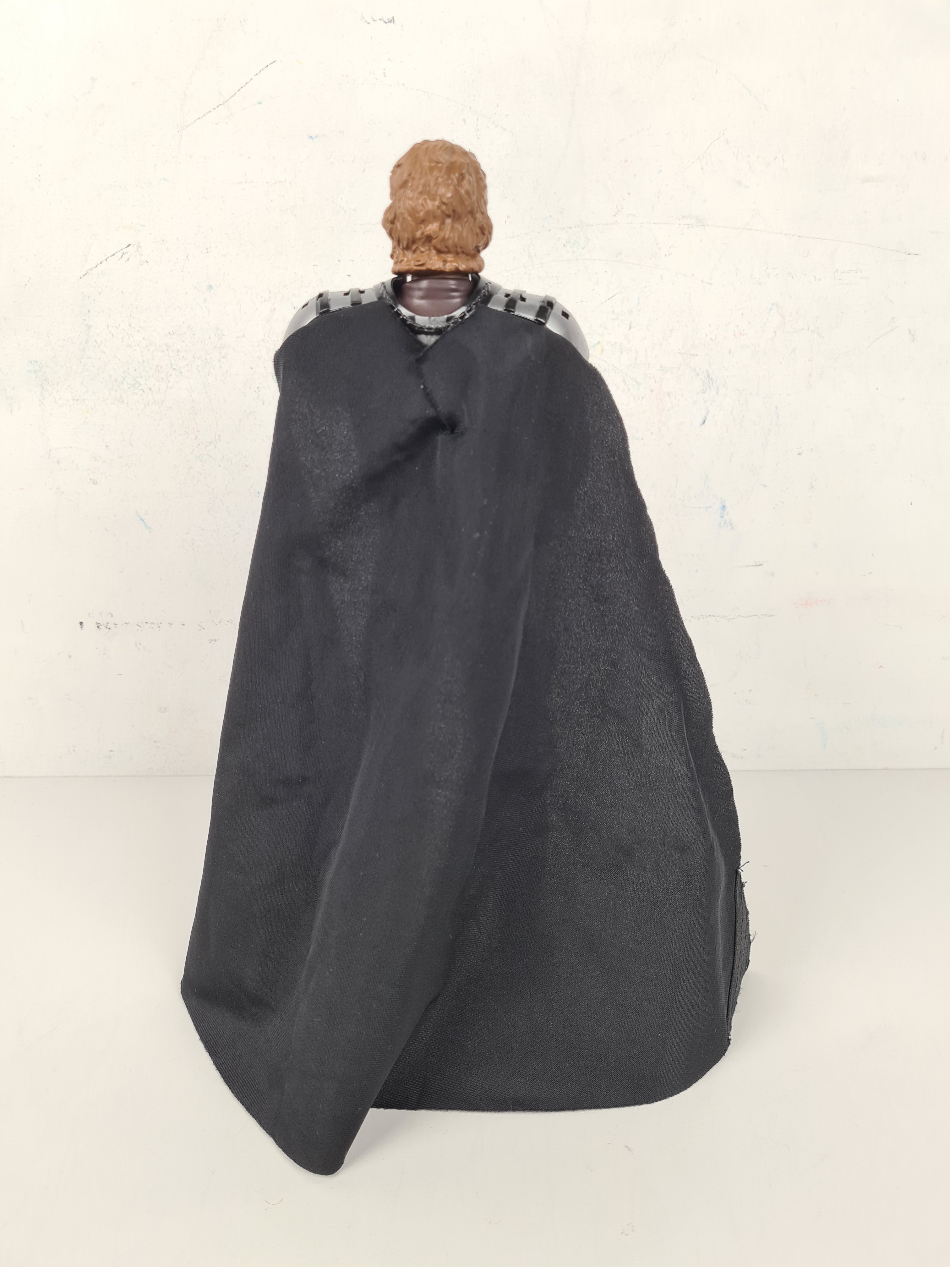 Voir photo 4 de Figurine articulée Star Wars Anakin Skywalker as Dark Vador 2012 Hasbro 12" -33 cm- Figurine articulée Star Wars Anakin Skywalker as Dark Vador 2012 Hasbro 12" -33 cm- Bon état - Vue 4 -