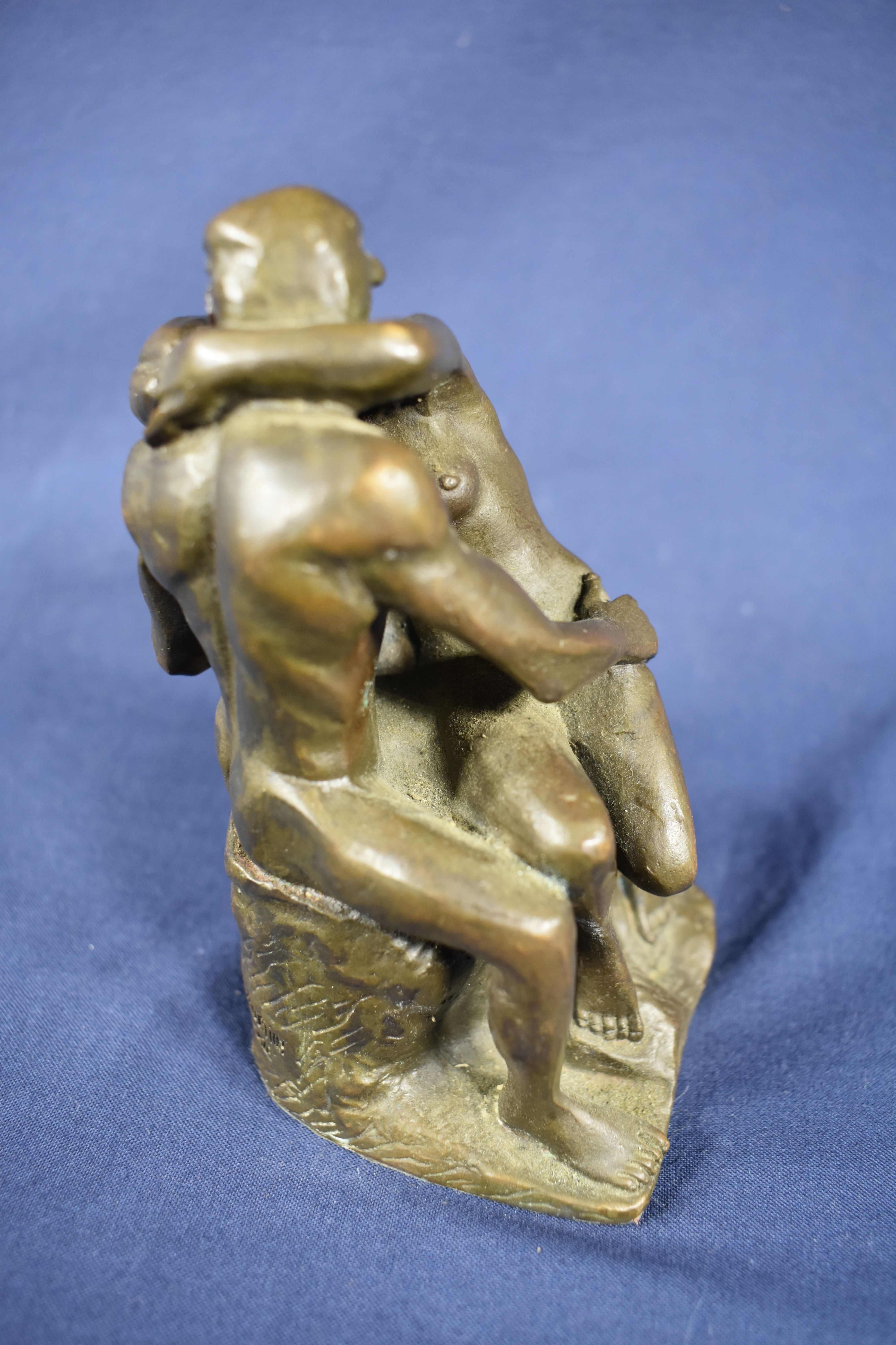Sculpture en bronze "le baiser " de Rodin Très bon état - Vue 7 - 