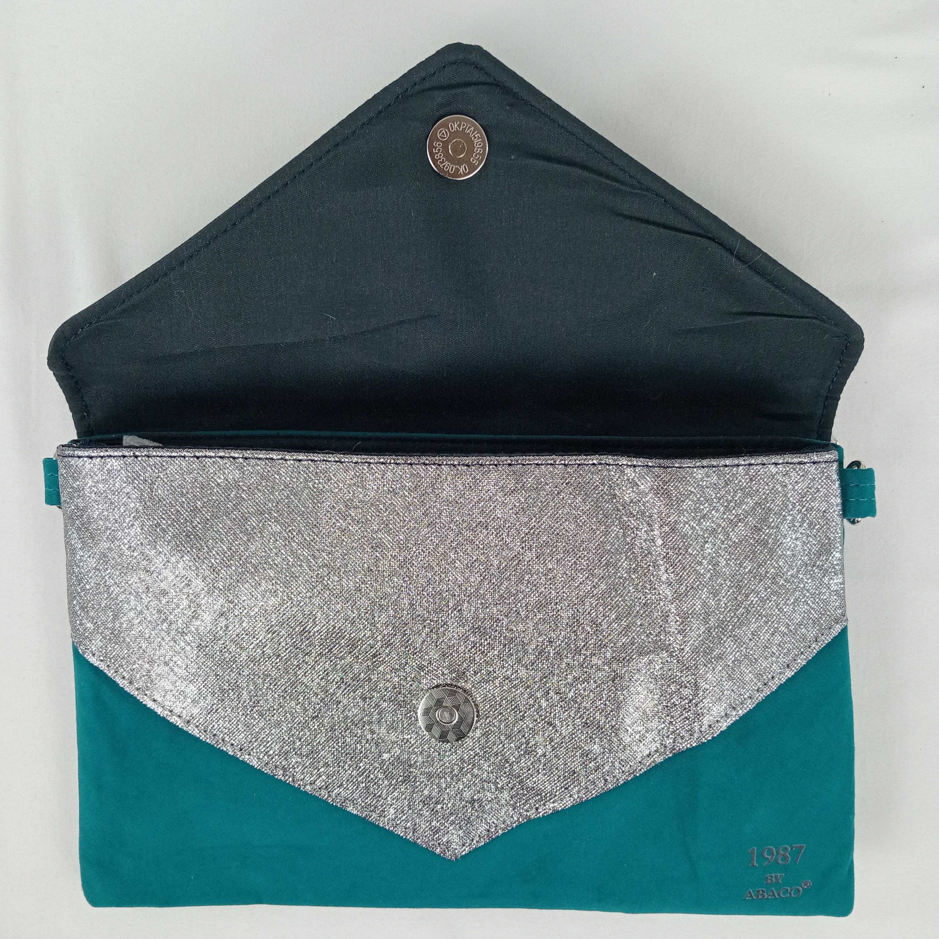 Pochette femme de la marque 1987 by Abaco de couleurs noir, argenté et vert émeraude lanière métal argenté - Très bon état - Photo 3