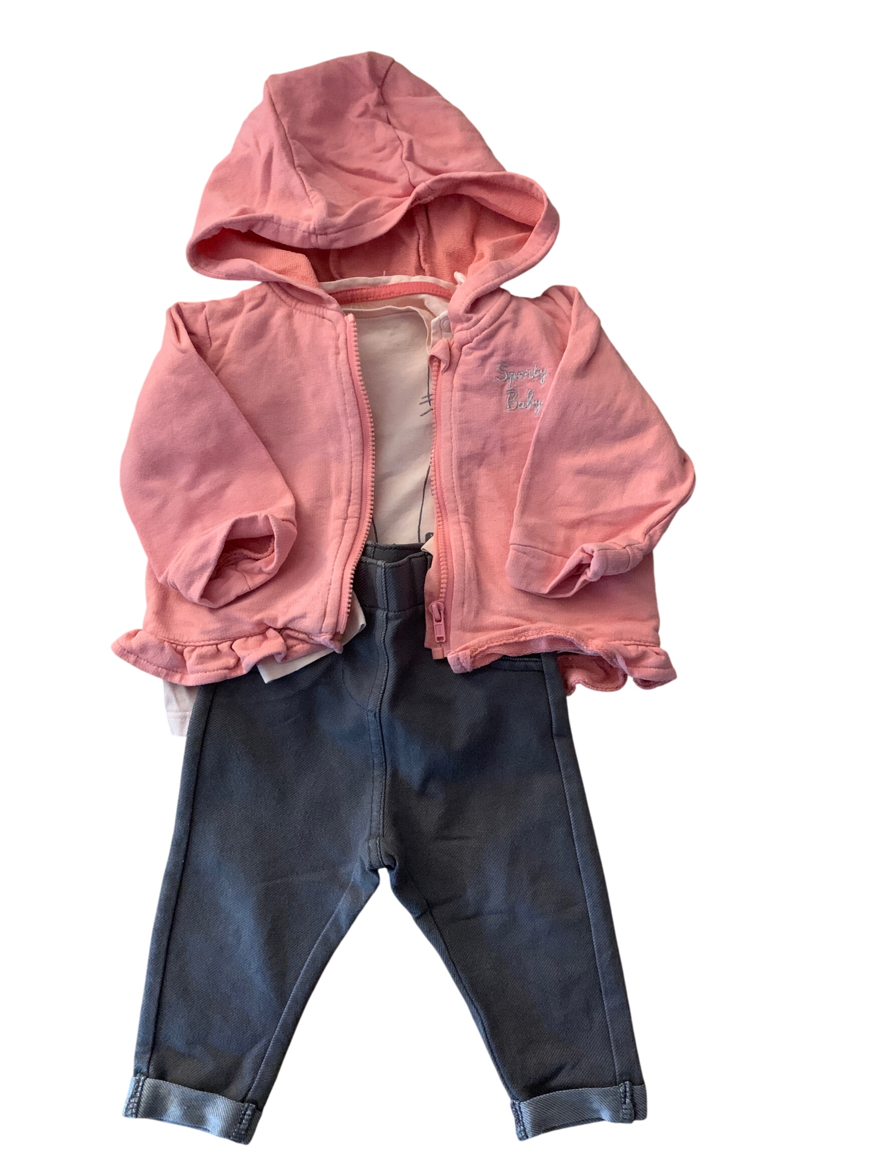 Acheter Ensemble 6 mois fille « Kiabi, In Extenso » - 12,00 € Ensemble 6 mois fille « Kiabi, In Extenso » - reconditionné disponible sur Label Emmaüs