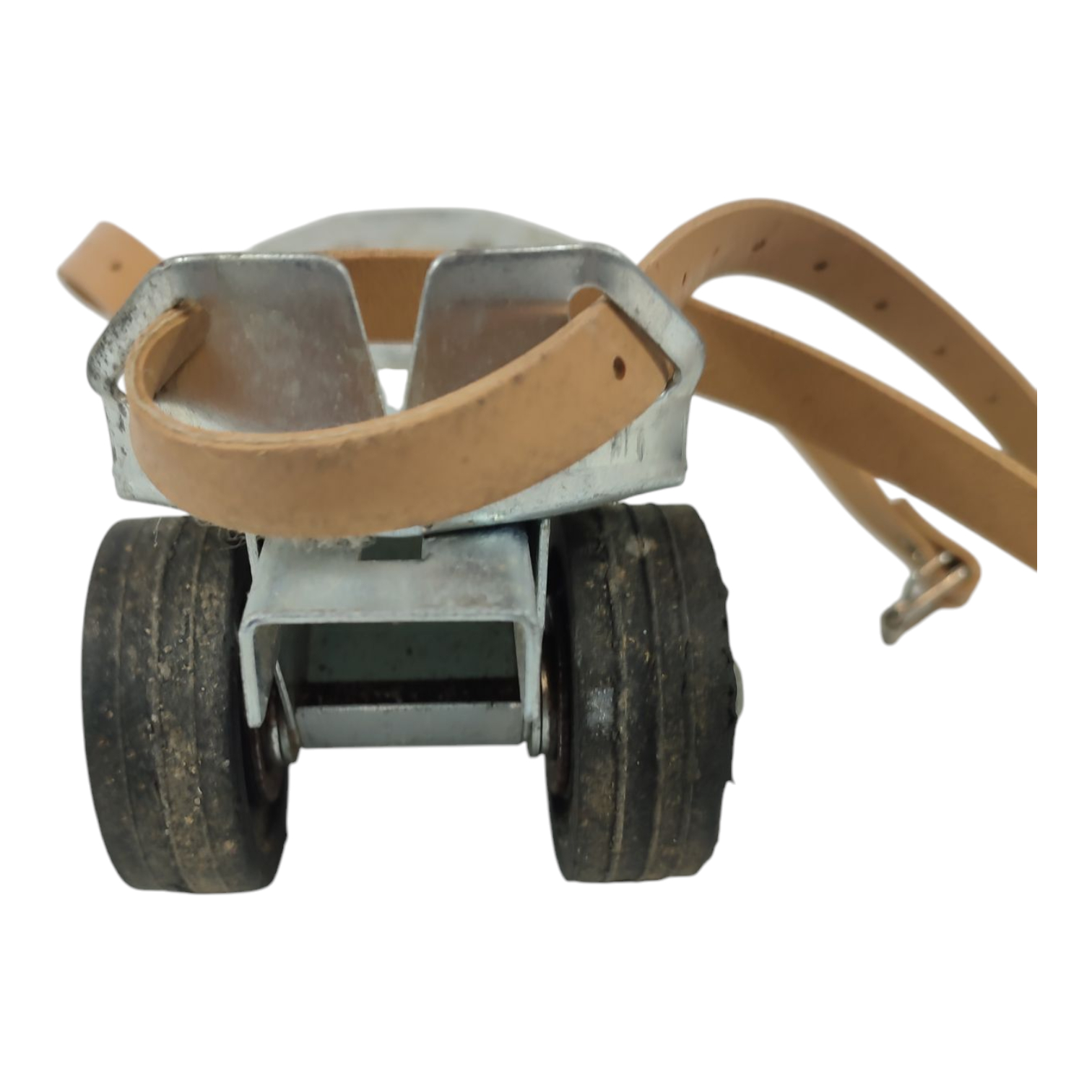 Ancienne paire de patins à roulettes 