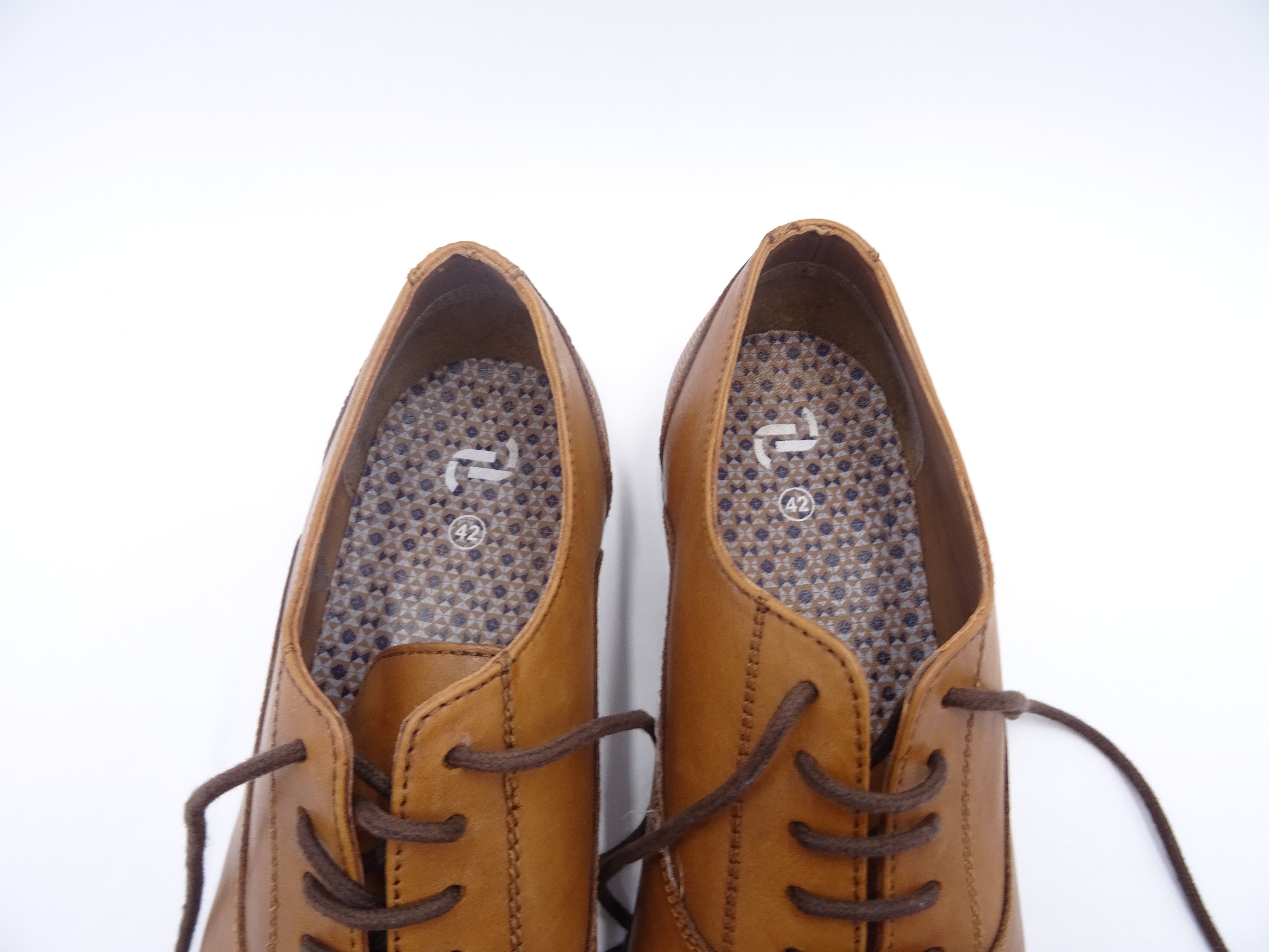 Voir photo 7 de Paire de chaussure homme pointure 42. Paire de chaussure homme pointure 42. Très bon état - Vue 7 -