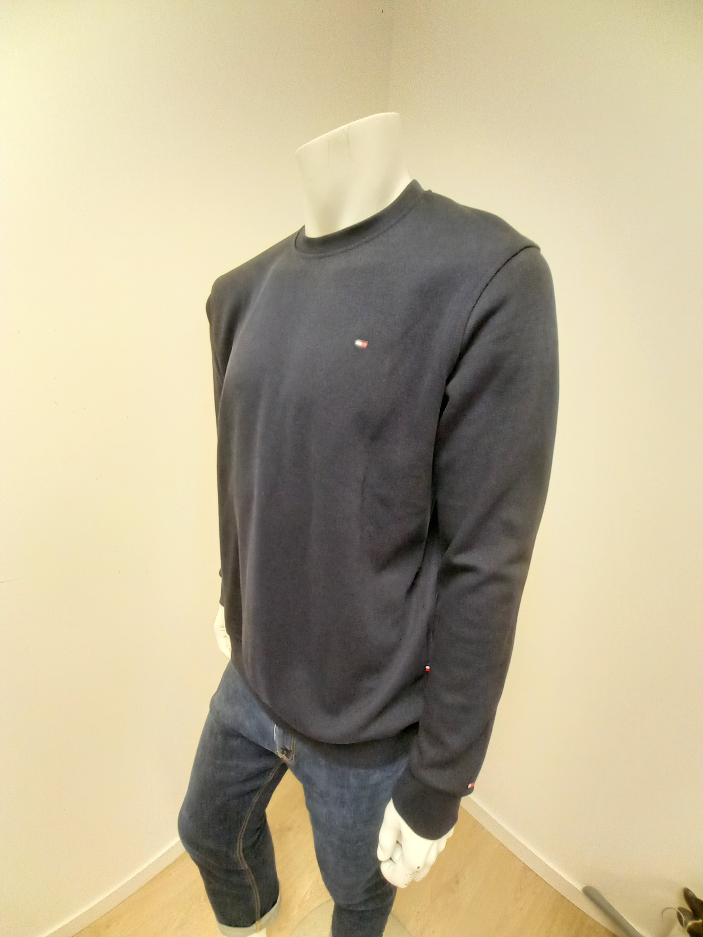Voir photo 3 de Pull homme "Tommy Hilfiger" Pull homme "Tommy Hilfiger" Très bon état - Vue 3 -