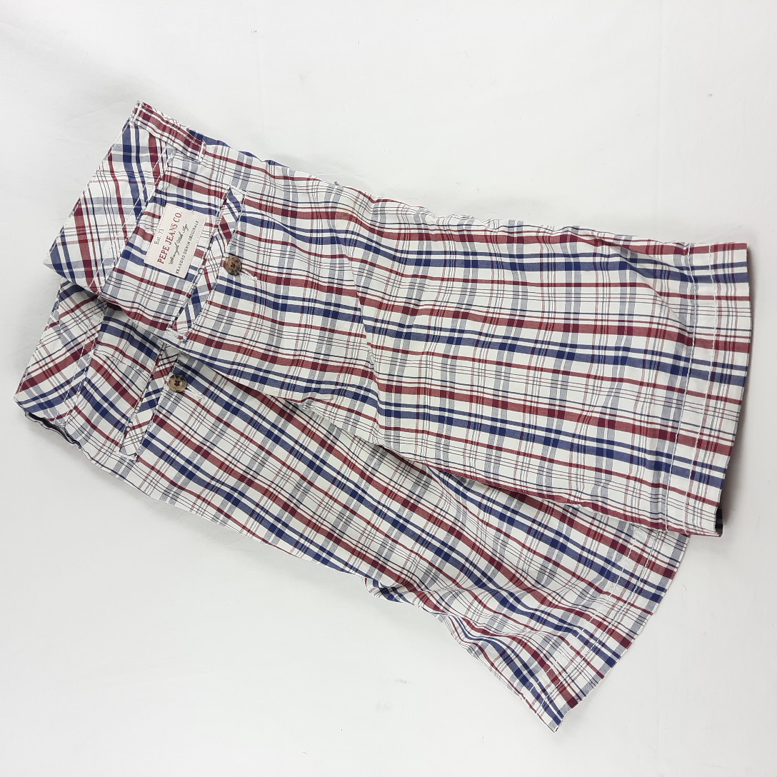 Voir photo 4 de Bermuda sport chic écossais blanc bordeaux marine PEPE JEANS T30 Bermuda sport chic écossais blanc bordeaux marine PEPE JEANS T30 Très bon état - Vue 4 -