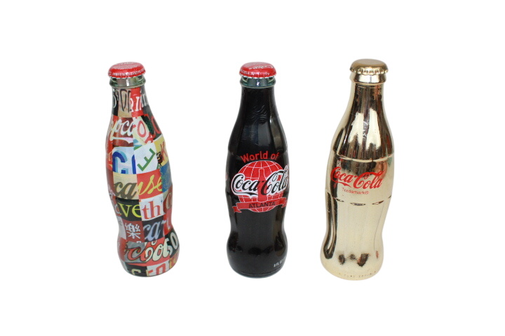 3 bouteilles de Coca Cola vintage pour collection - 1 dorée commémorative des jeux olympiques d' Atlanta, 1 Welcome Las Vegas et 1 cola collage - Photo 0