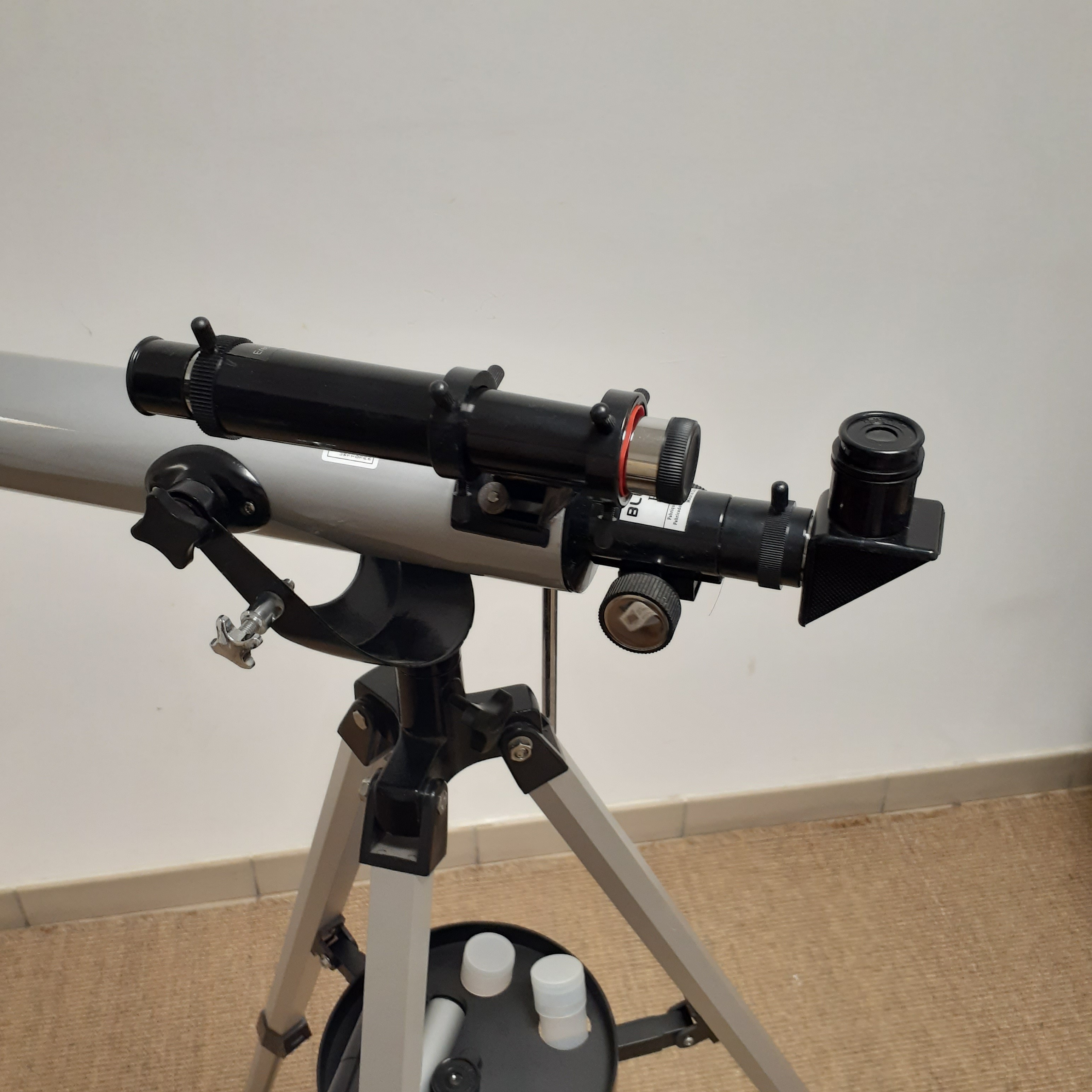 Voir photo 2 de Télescopes BT 600 Bluesky Télescopes BT 600 Bluesky Comme neuf - Vue 2 -