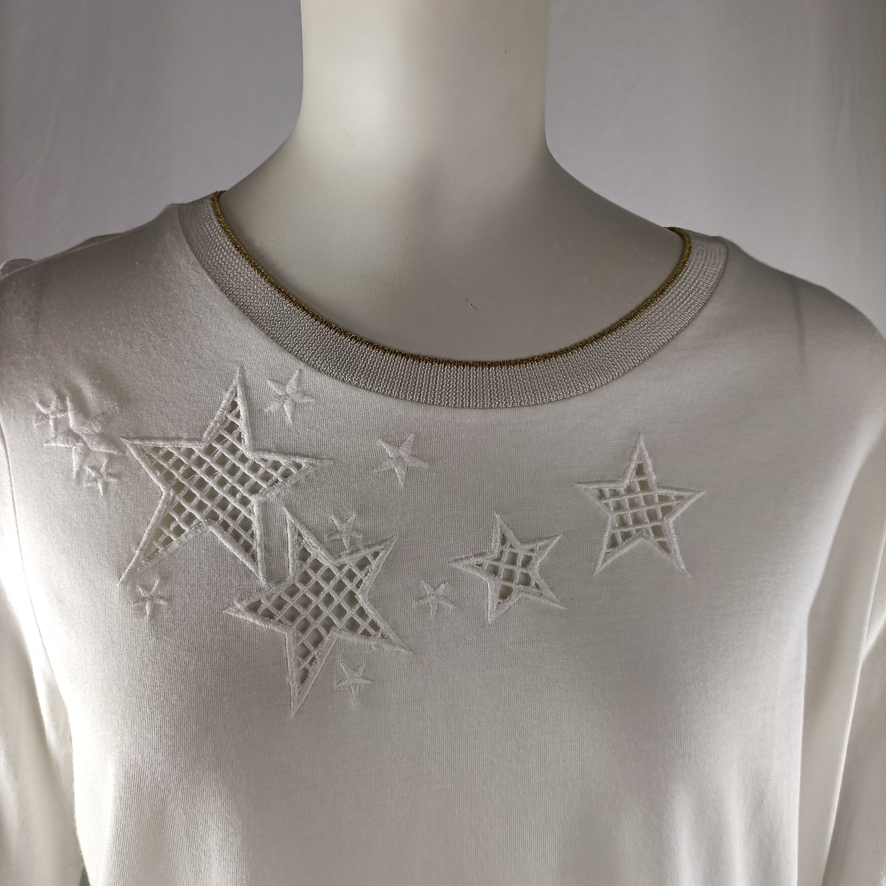 Voir photo 6 de Tshirt manches longues - Gerard Darel Paris - S estimé (taille 1) Tshirt manches longues - Gerard Darel Paris - S estimé (taille 1) - Vue 6 -