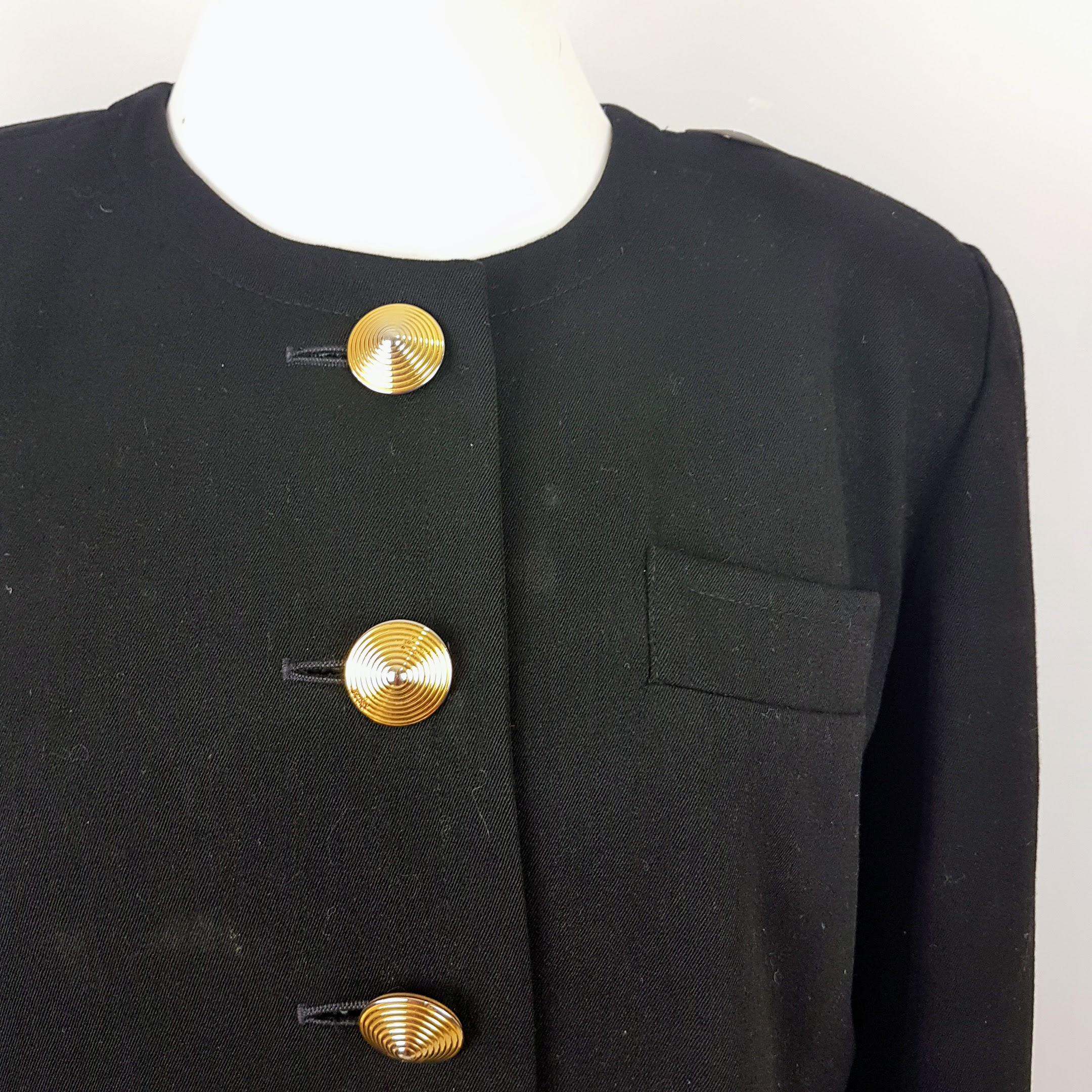 Voir photo 2 de Veste en Laine - Yves Saint Laurent - 42 Veste en Laine - Yves Saint Laurent - 42 Très bon état - Vue 2 -