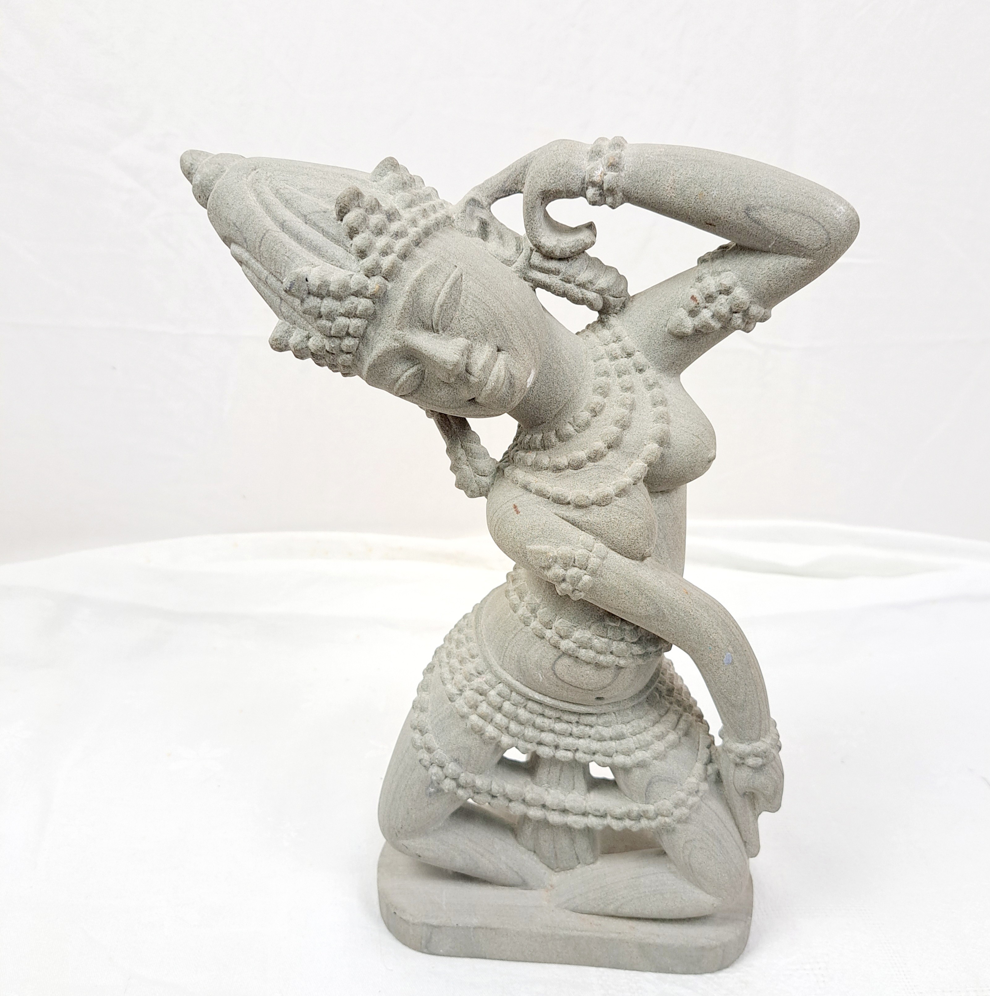 Jolie statue de la fée apsara - Photo 1