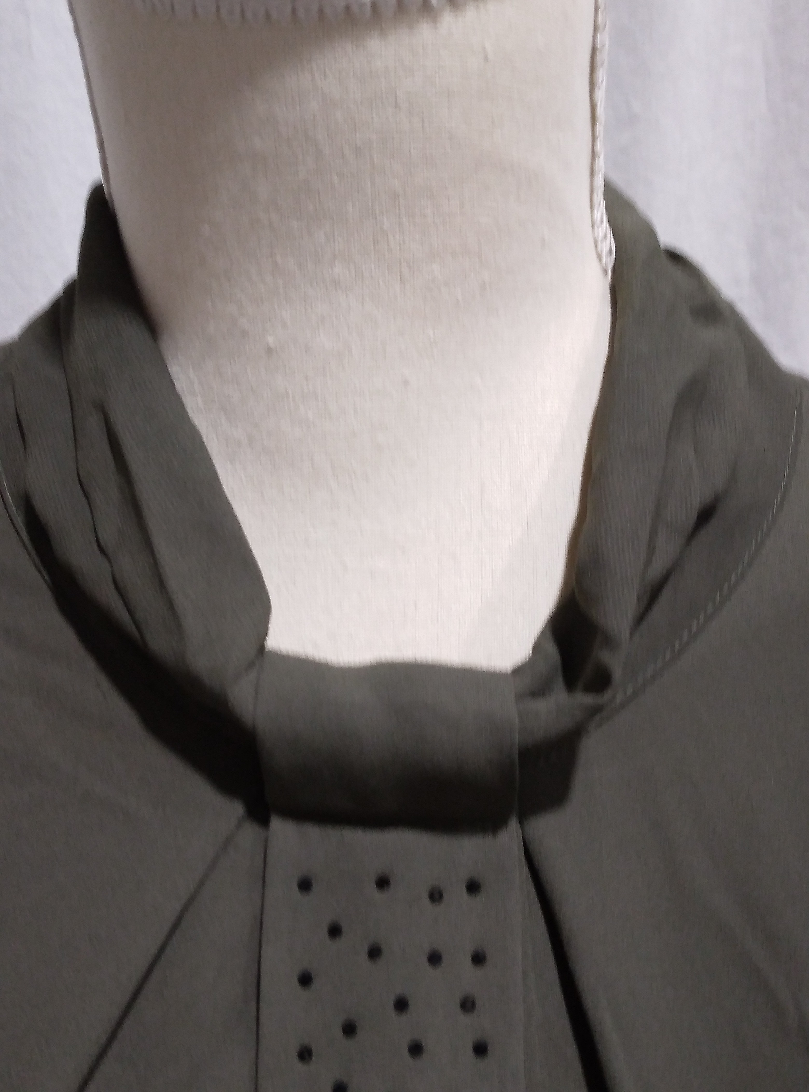 Voir photo 6 de Blouse kaki, Molly Bracken - S Blouse kaki, Molly Bracken - S Comme neuf - Vue 6 -