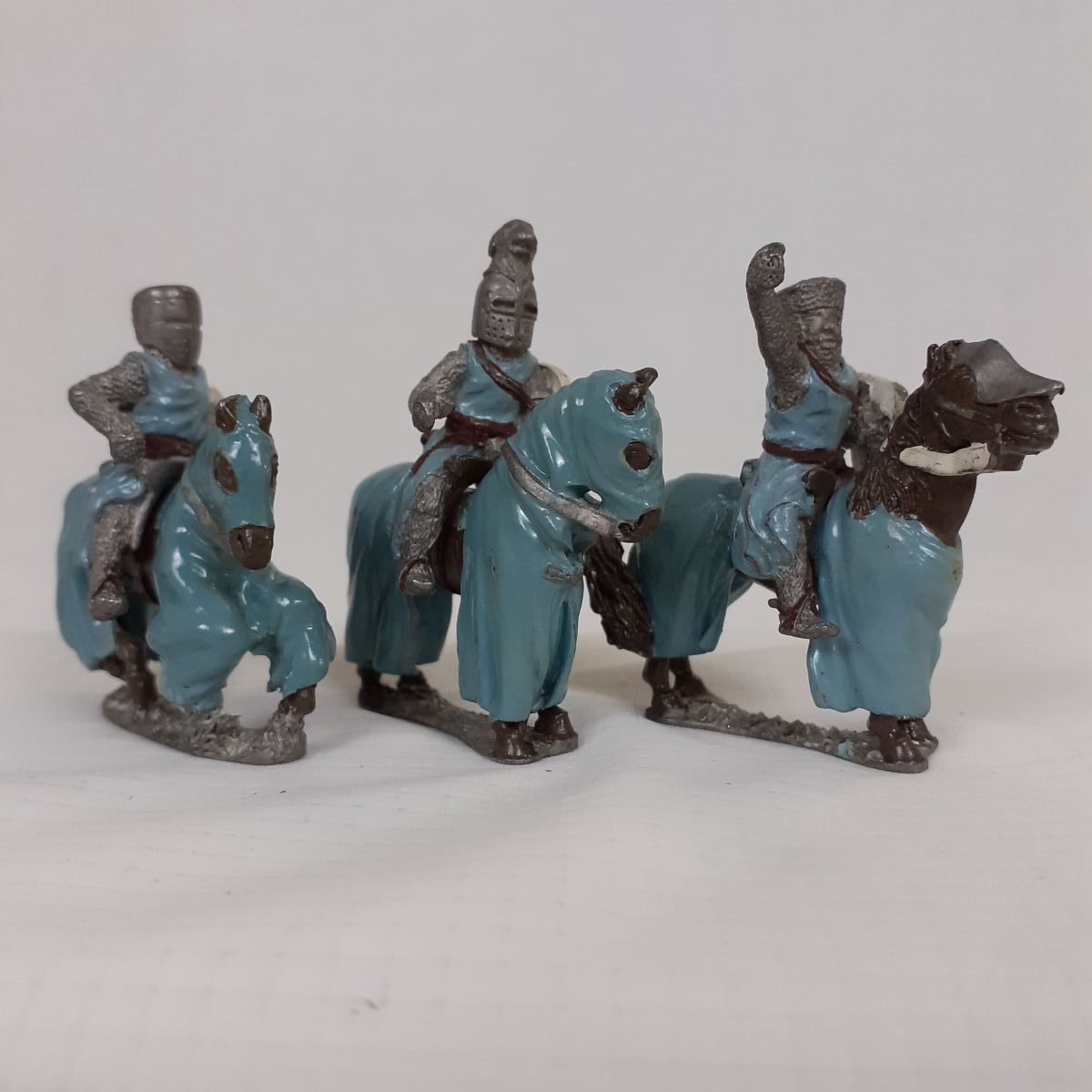 Warhammer - 3 figurines médiévales avec leurs chevaux en plomb - Collection Très bon état - Vue 4 - 