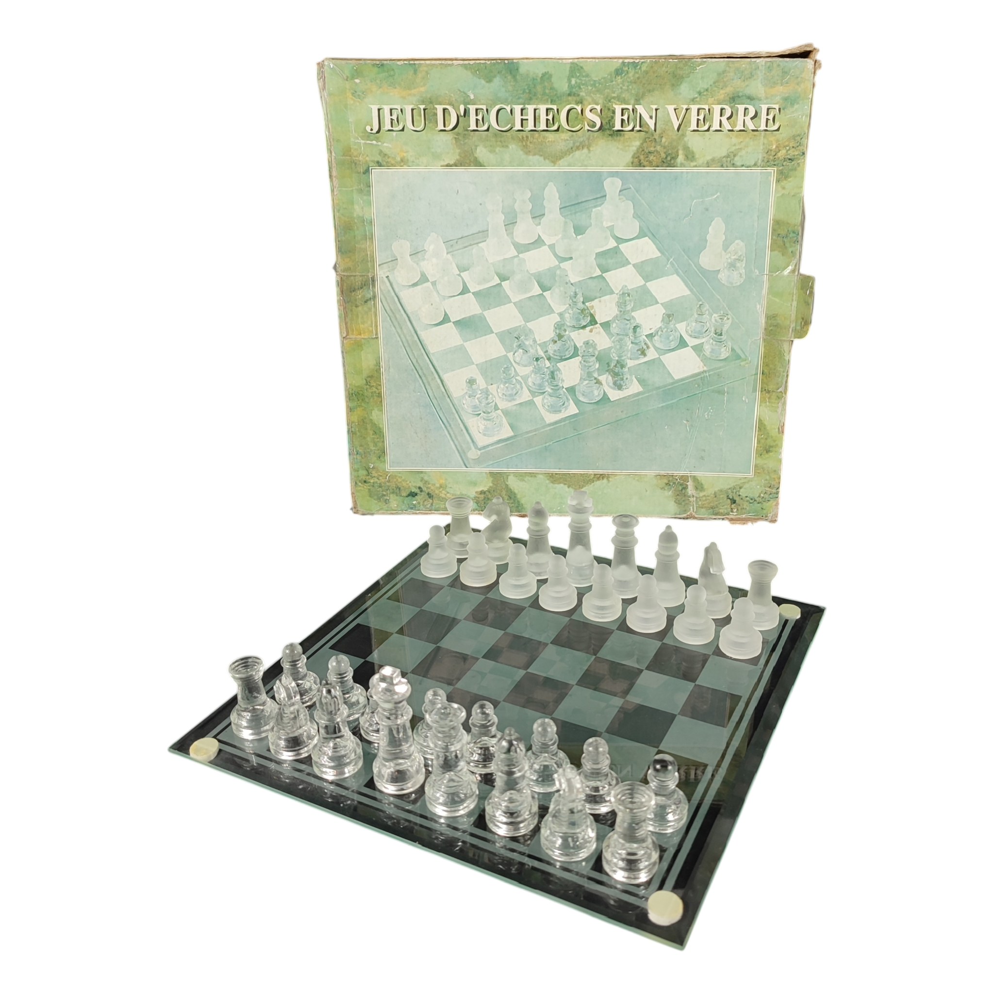 Acheter Echiquier en verre Bon état - 15,00 € Echiquier en verre Bon état - reconditionné disponible sur Label Emmaüs