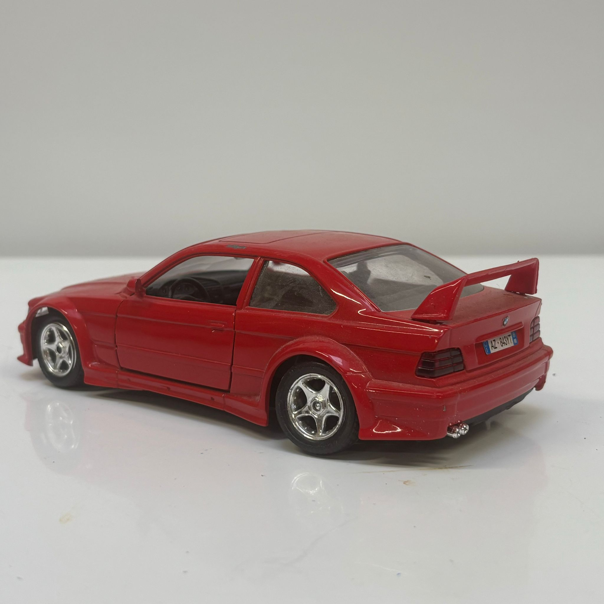 Voiture miniature - BMW M3 rouge Bon état - Vue 3 - 