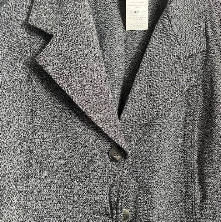 Voir photo 3 de Veste tailleur grise Agnès B Femme - T.40 Veste tailleur grise Agnès B Femme - T.40 Très bon état - Vue 3 -