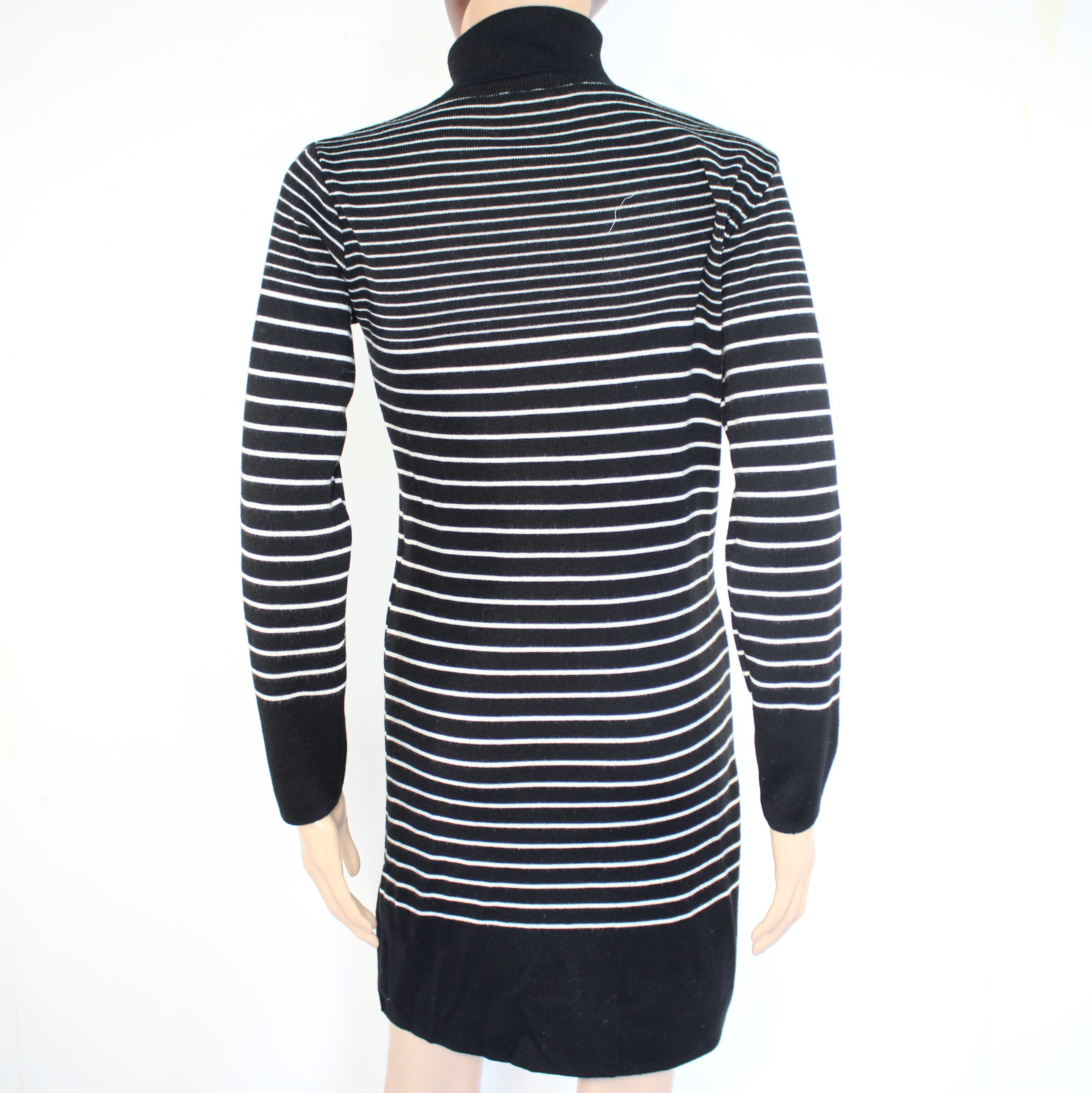 Robe Pull à Rayures Noir et Blanche ALAIN MANOUKIAN Taille 1 Très bon état - Vue 2 - 