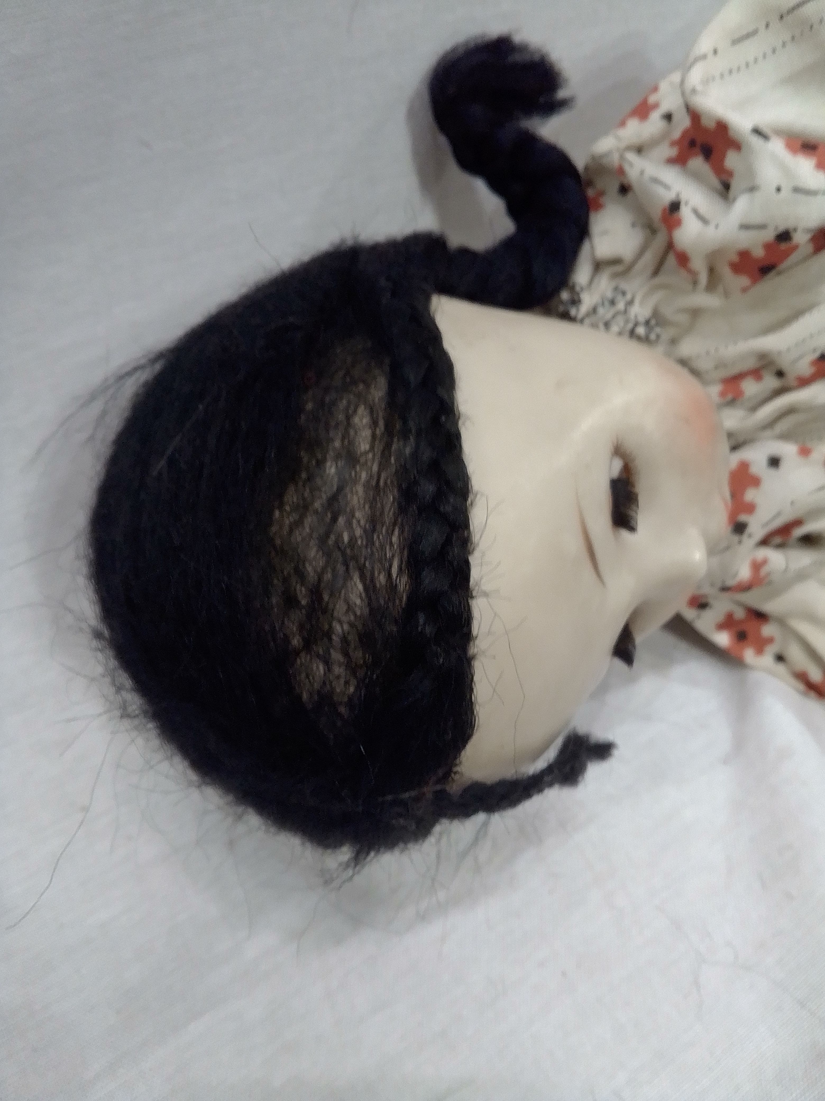 Poupée ancienne articulée en plastique Année 1960 État correct - Vue 4 - 