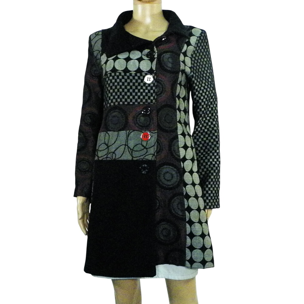 Manteau Femme A Motifs Noir Taille Estimée S Bon état -  reconditionné disponible sur Label Emmaüs