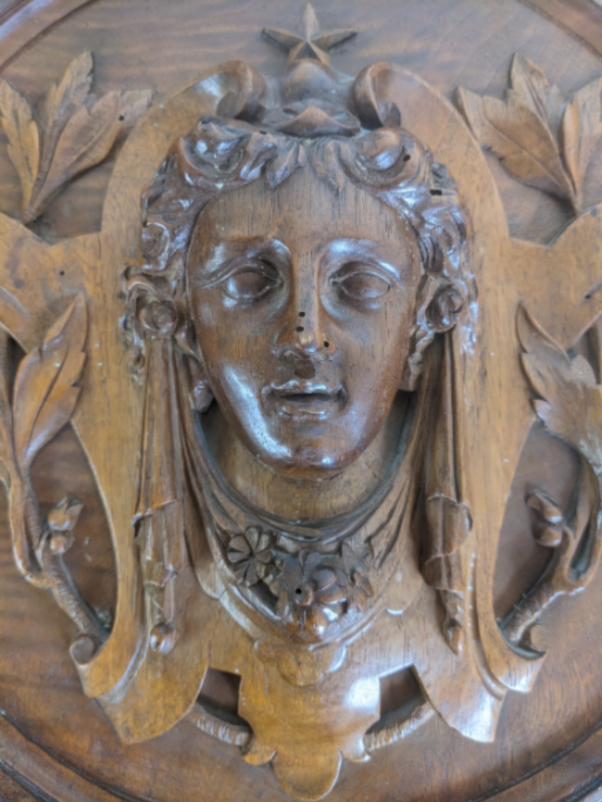 Ancienne porte en bois sculpté - Photo 7