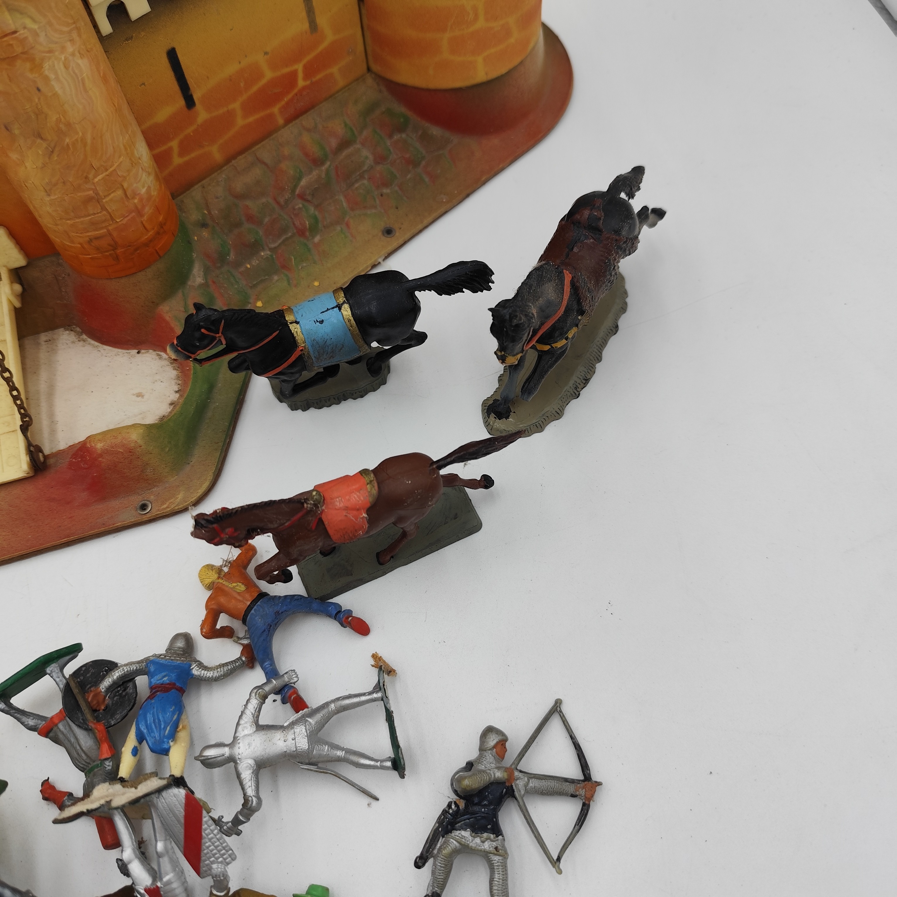 Château fort + personnages & accessoires - Starlux État correct - Vue 3 - 