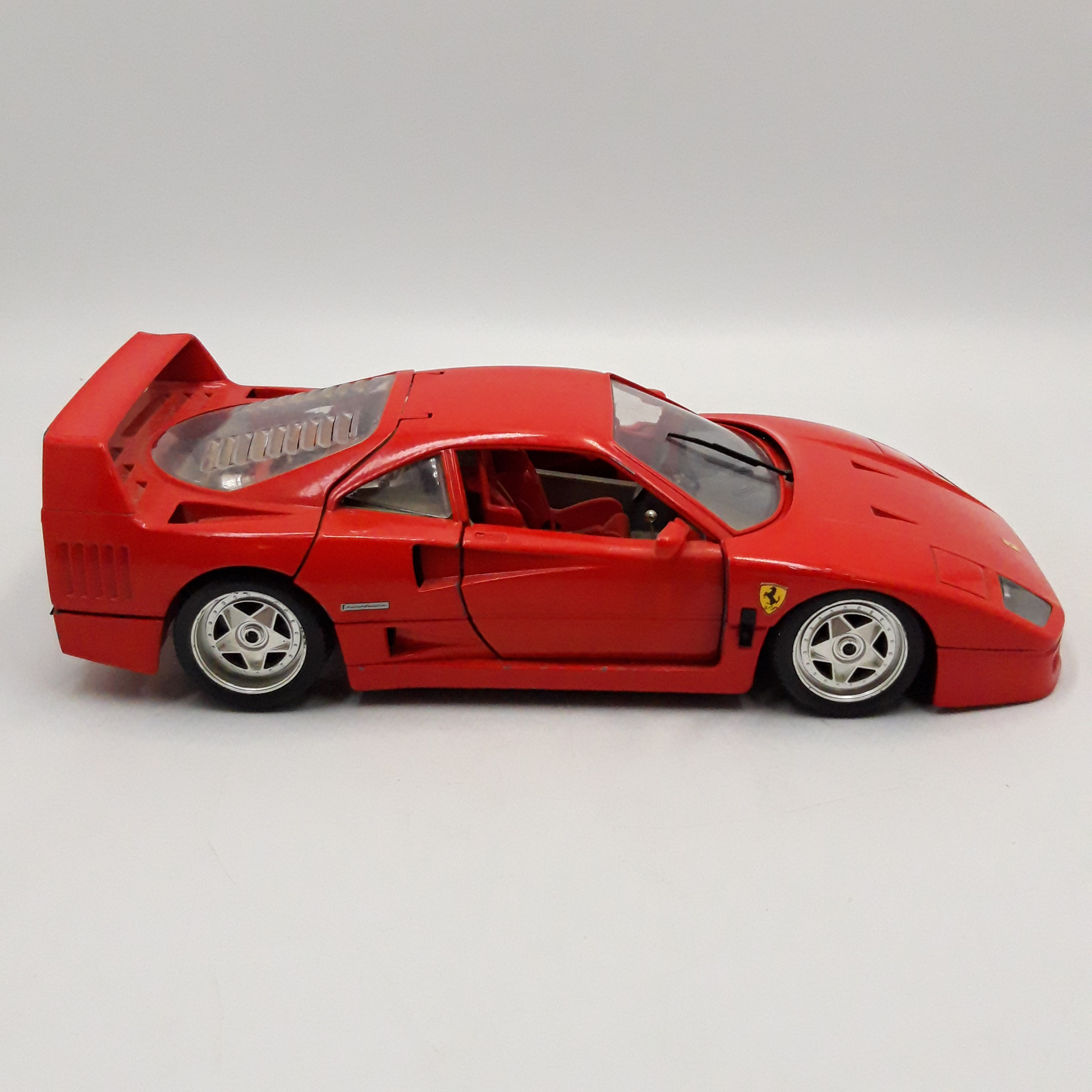 Voiture miniature de Collection, FERRARI F40 (1987) BURAGO Rouge, Ech.1/18. Très bon état - Vue 7 - 