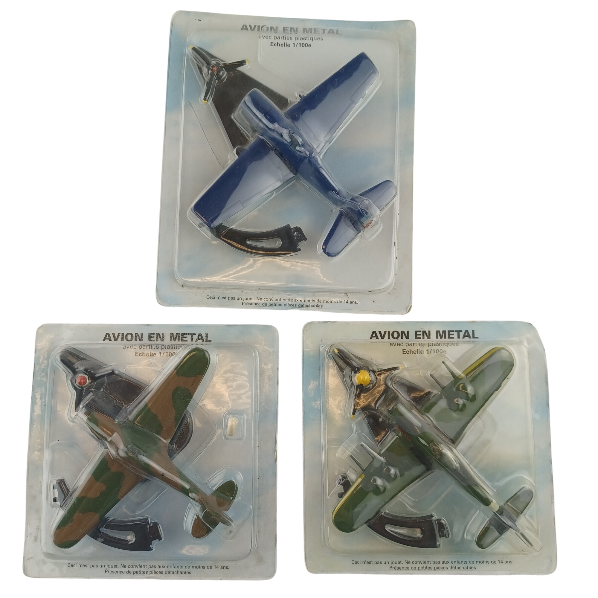 Lot d'avions en métal avec parties en plastique, F6F-5 Hellcat; Hawker Typhoon; Hurricane MK1, échelle 1/100e Comme neuf -  reconditionné disponible sur Label Emmaüs