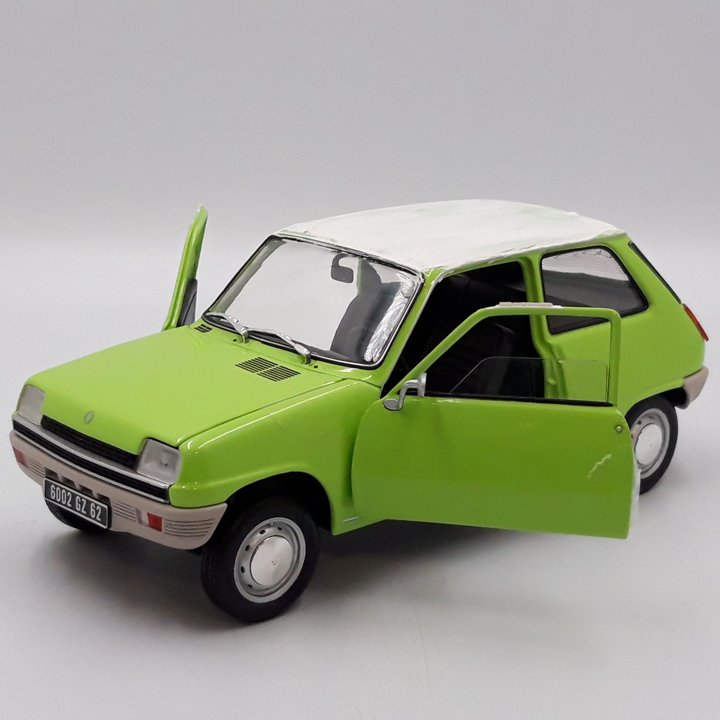 Miniature Renault 5 e-tech 2024 verte Norev 1/18 - Collection