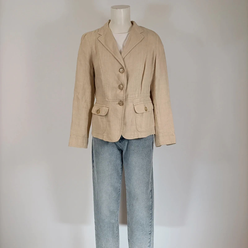 Blazer beige en lin Weekend Max Mara coupe cintrée élégante boutons nacrés taille 40 Très bon état - Vue 3 - 